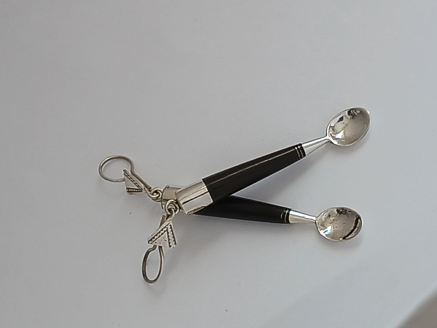 Boucles d'oreilles d'inspiration touarègue, Louche touareg