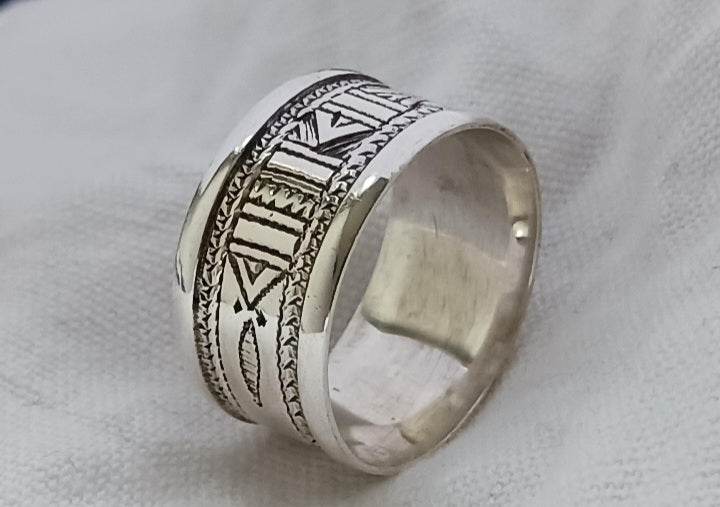 Bague touareg en argent massif
