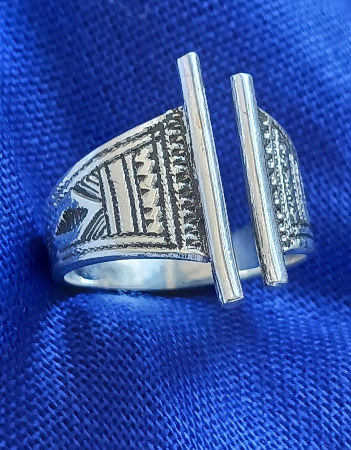 Bague touareg en argent massif