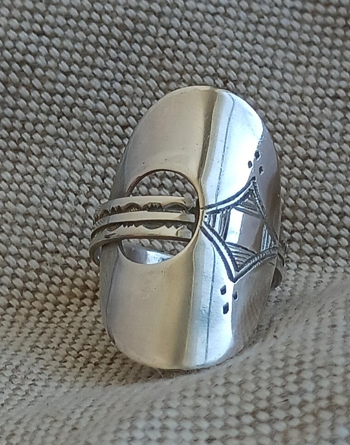 Bague touareg en argent massif