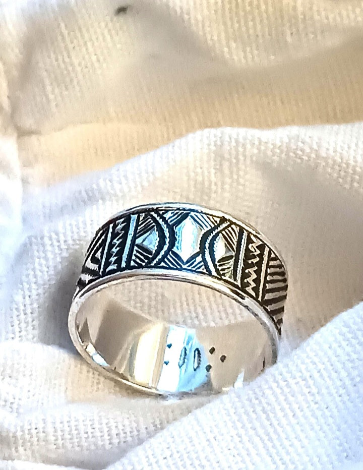 Bague touareg en argent massif