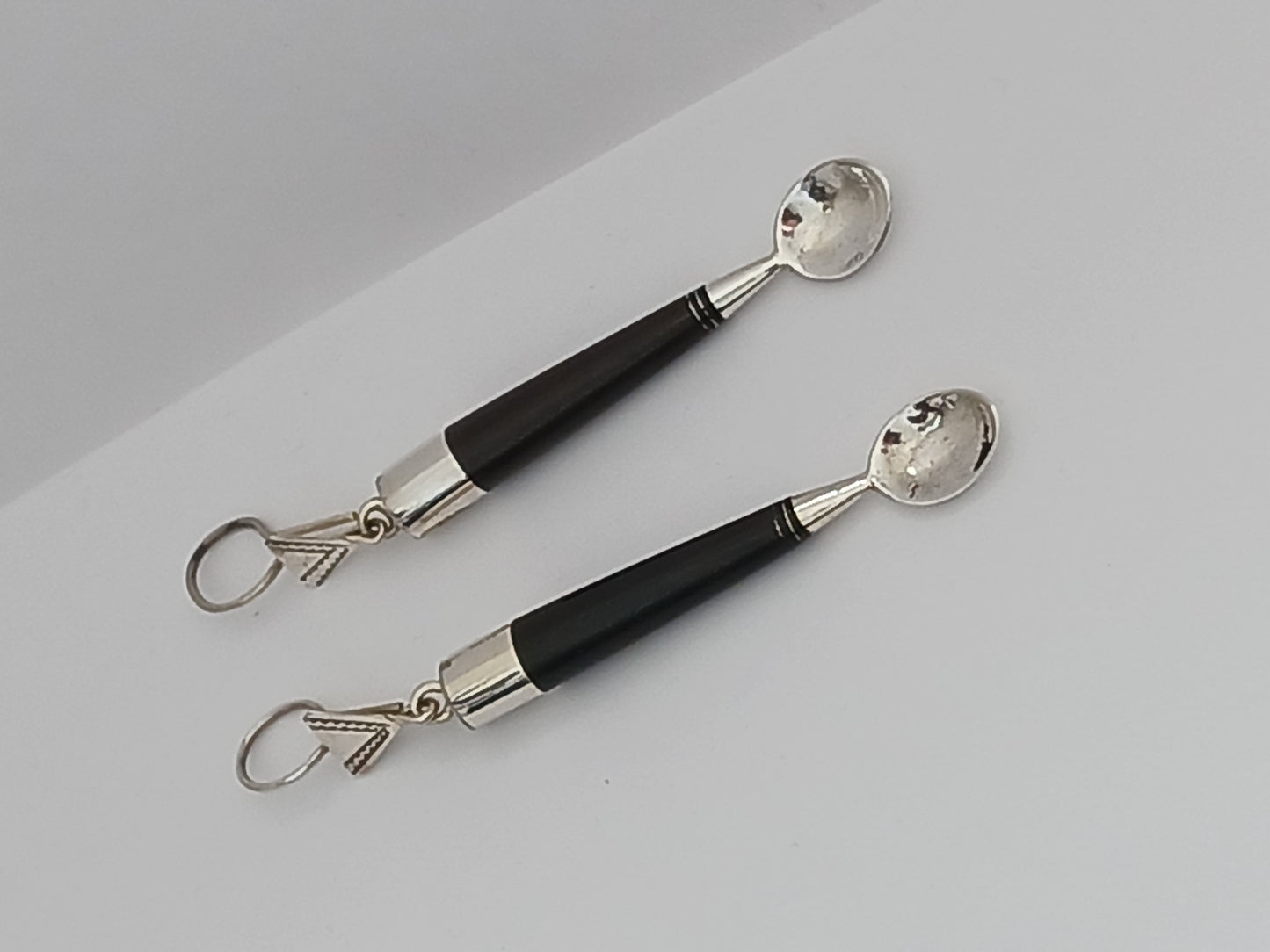 Boucles d'oreilles d'inspiration touarègue, Louche touareg