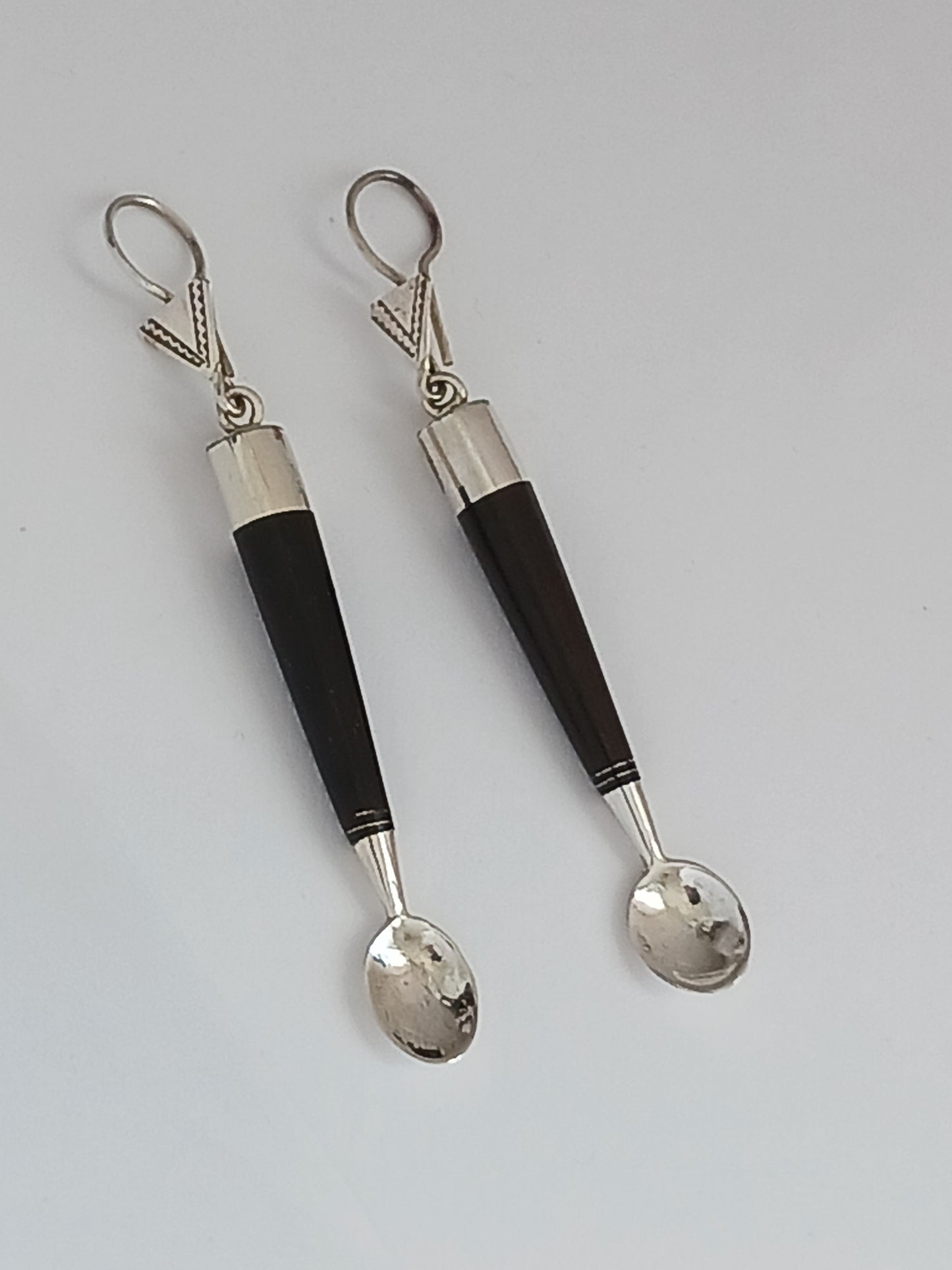 Boucles d'oreilles d'inspiration touarègue, Louche touareg