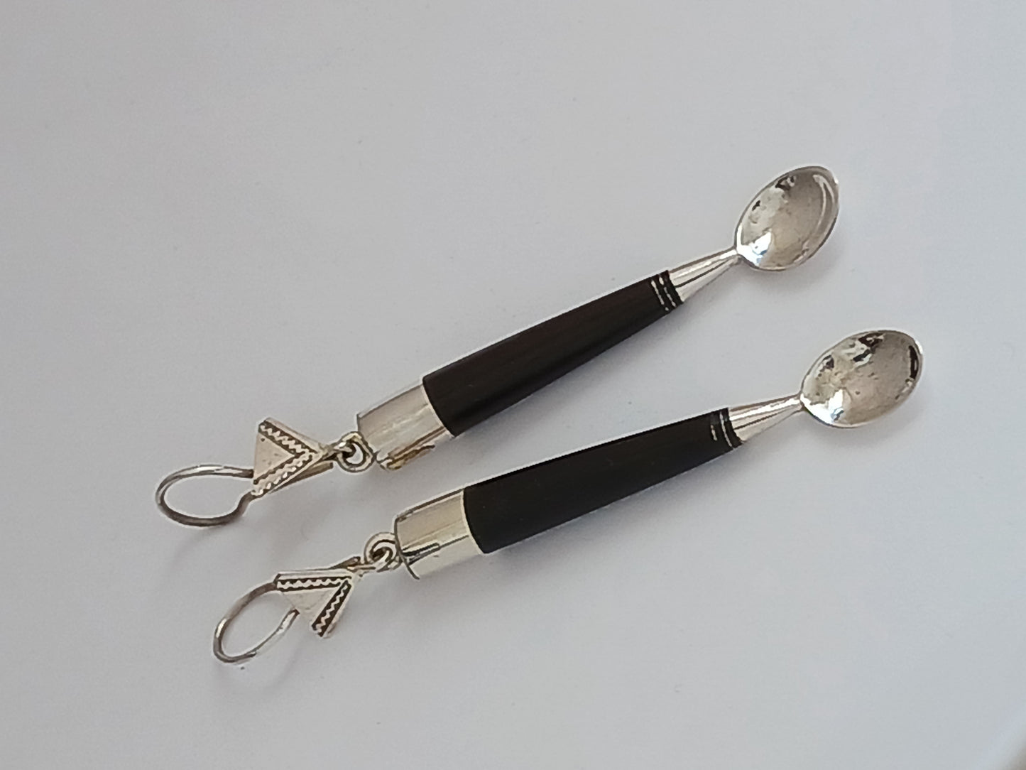 Boucles d'oreilles d'inspiration touarègue, Louche touareg