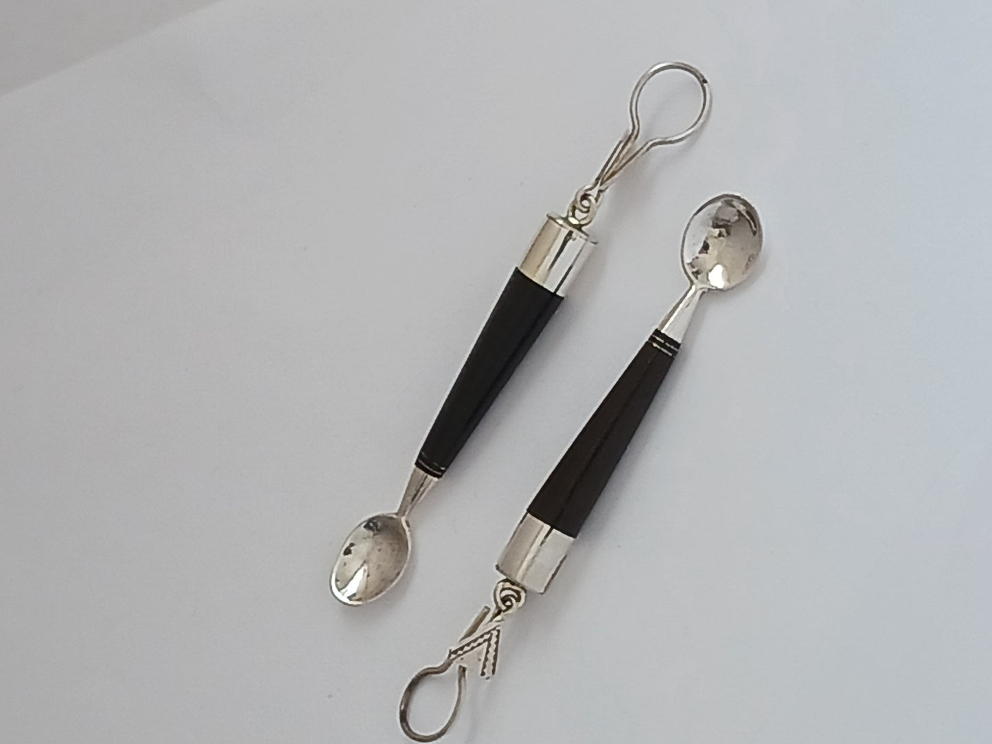 Boucles d'oreilles d'inspiration touarègue, Louche touareg