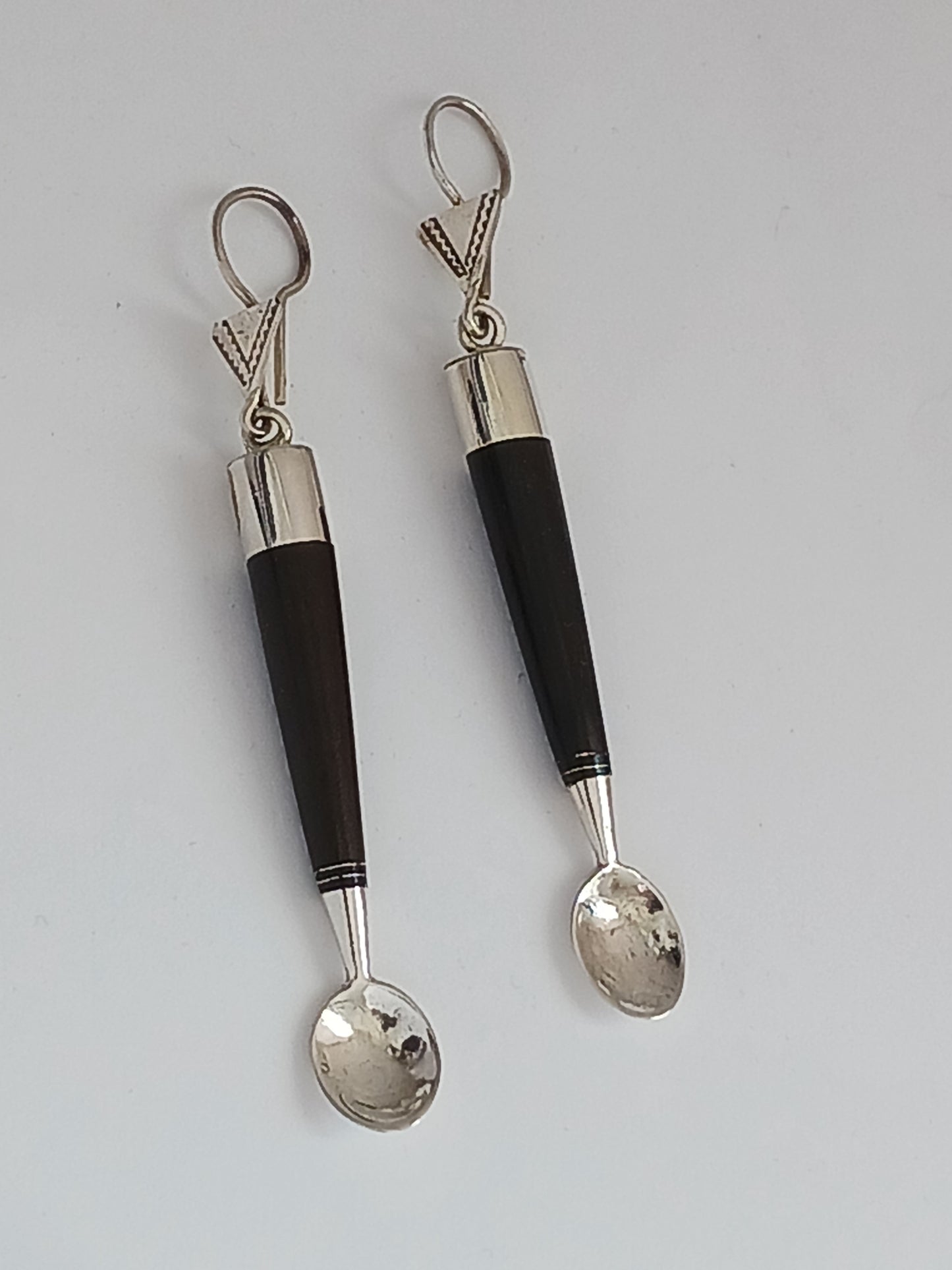 Boucles d'oreilles d'inspiration touarègue, Louche touareg