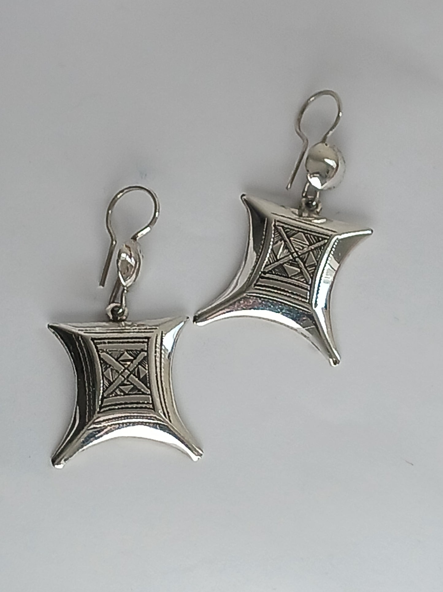 Boucles d'oreilles d'inspiration touarègue
