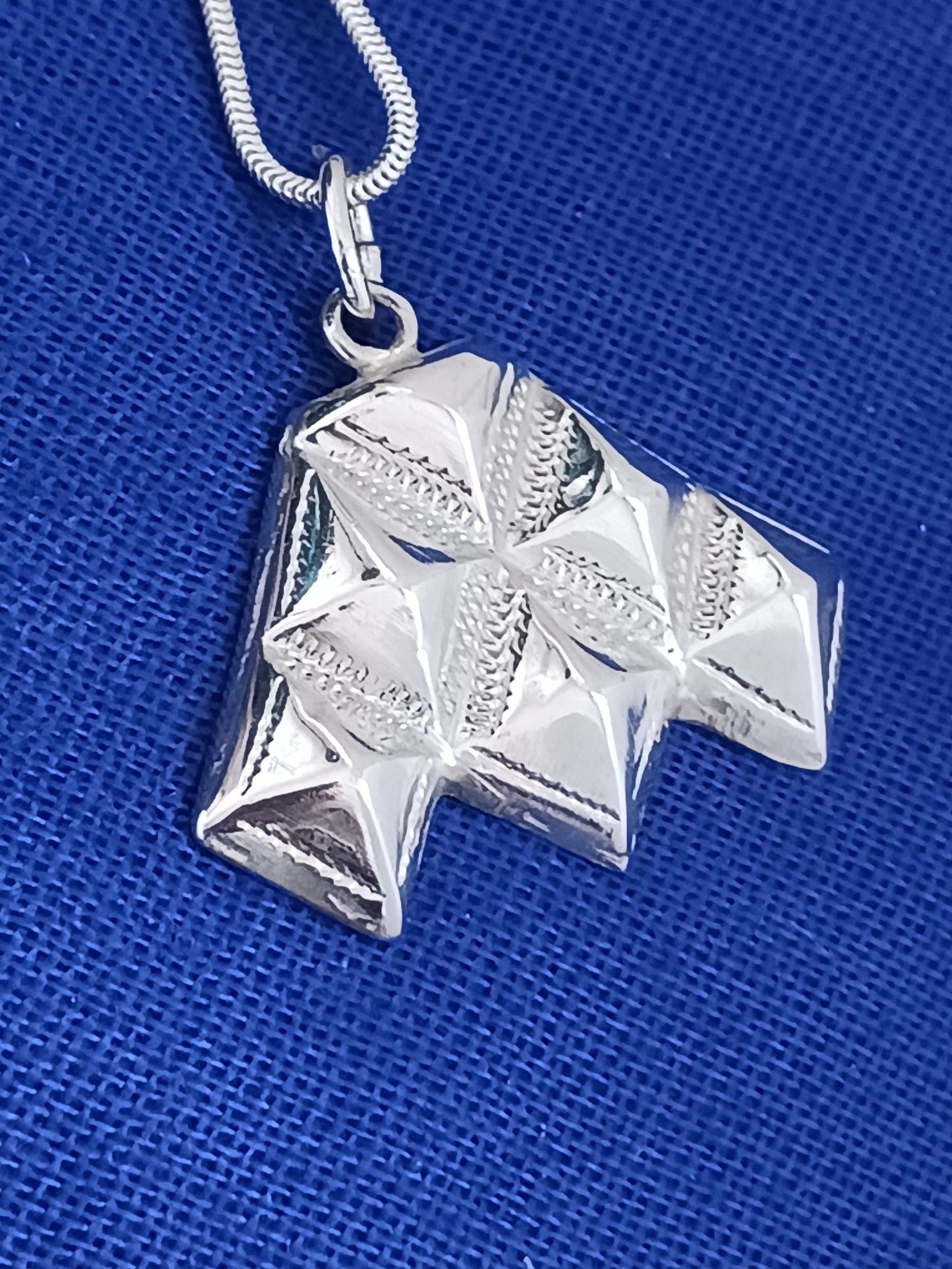 Pendentif d'inspiration touarègue