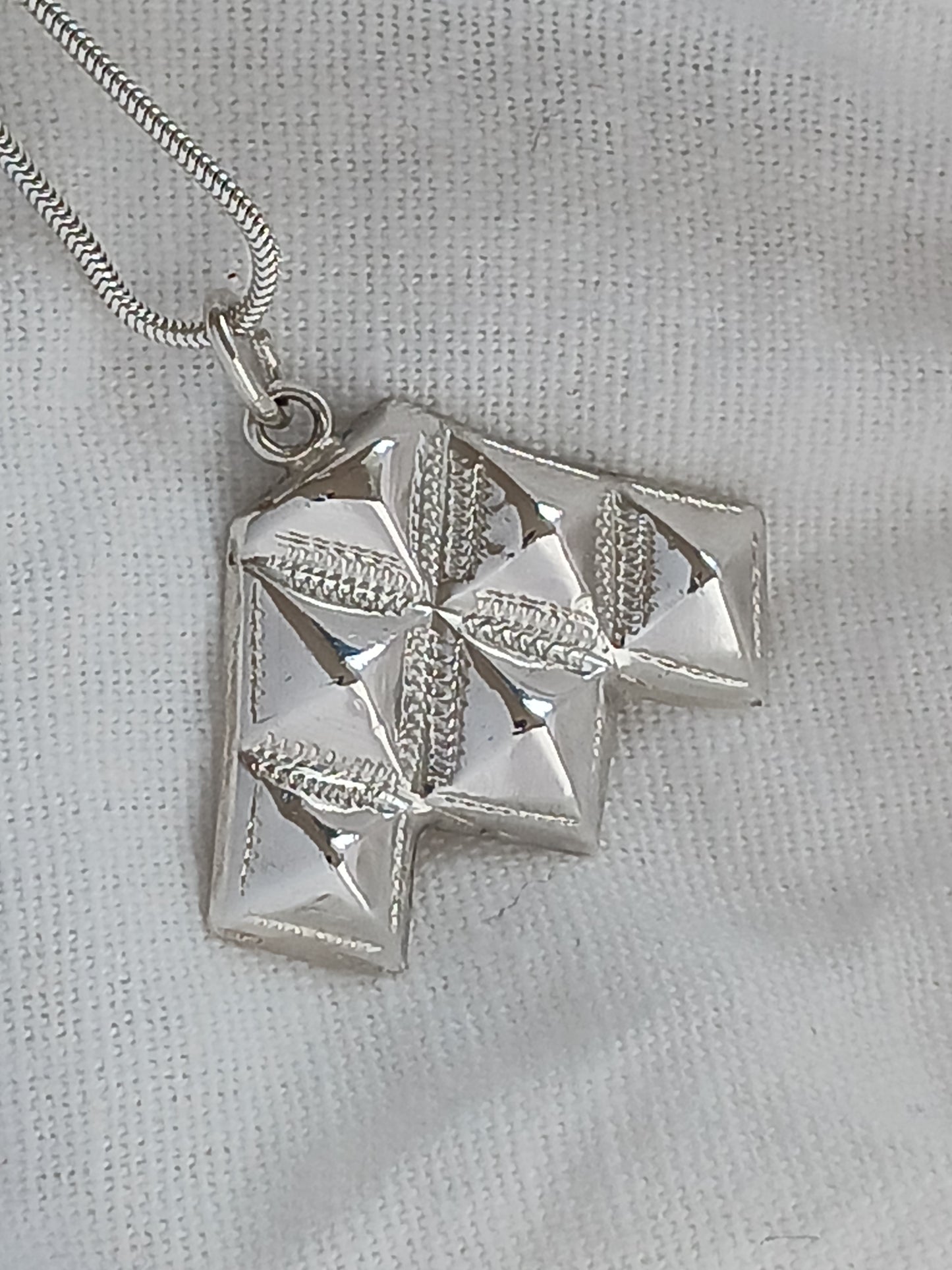 Pendentif d'inspiration touarègue