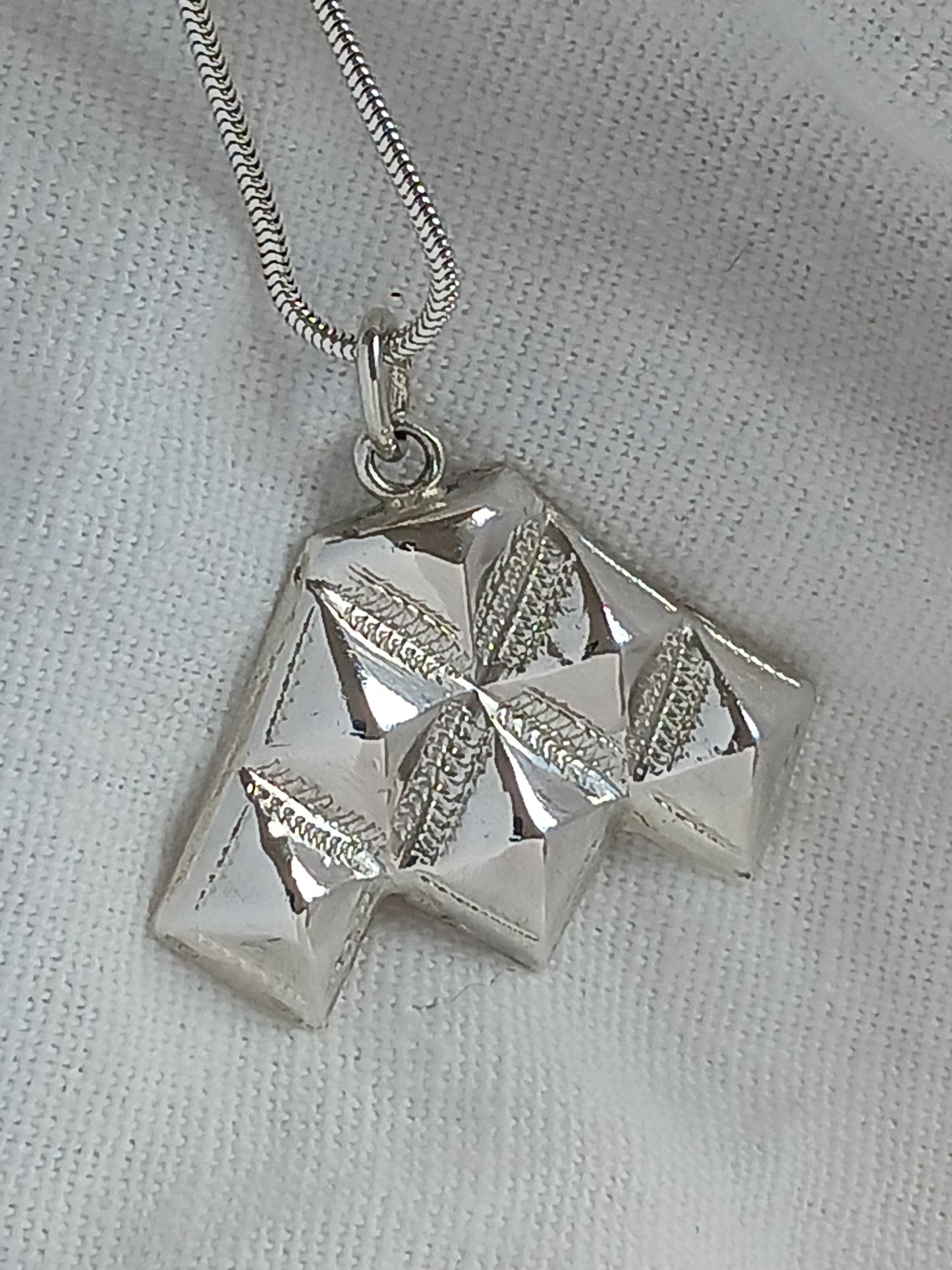 Pendentif d'inspiration touarègue