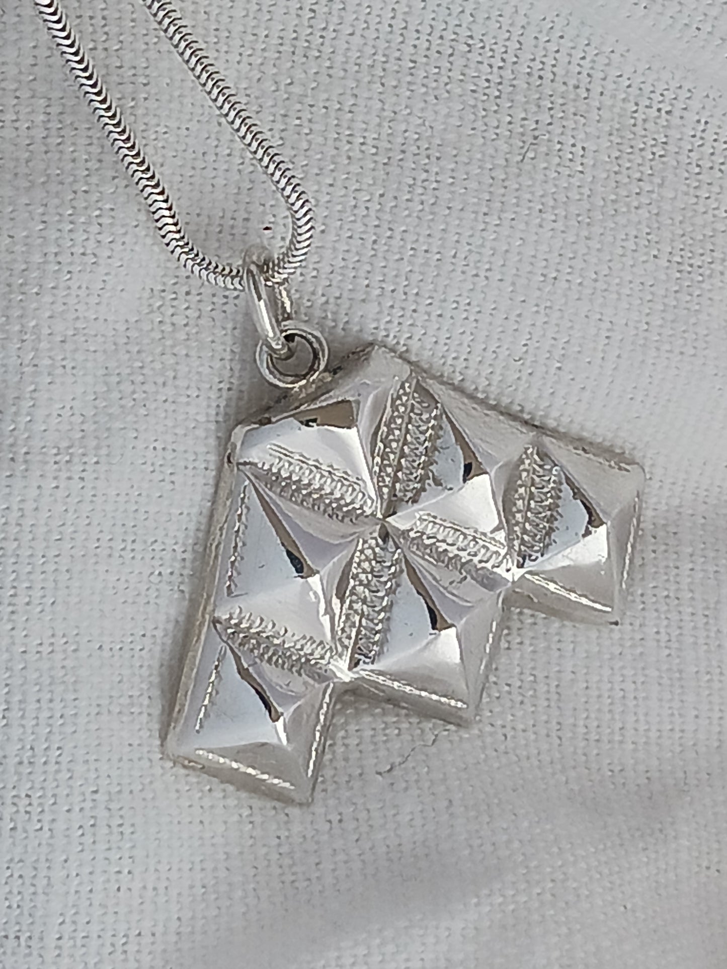 Pendentif d'inspiration touarègue