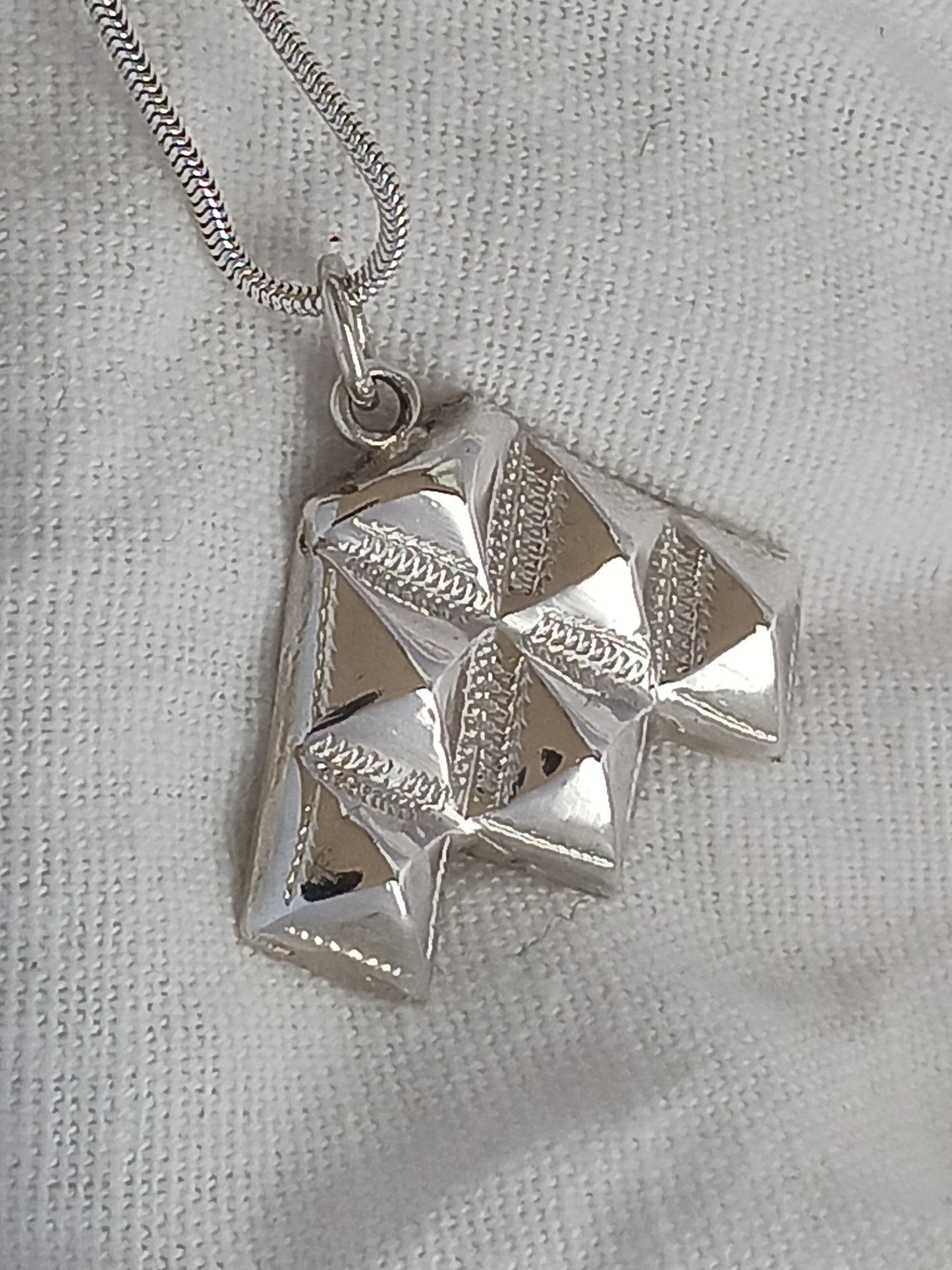 Pendentif d'inspiration touarègue