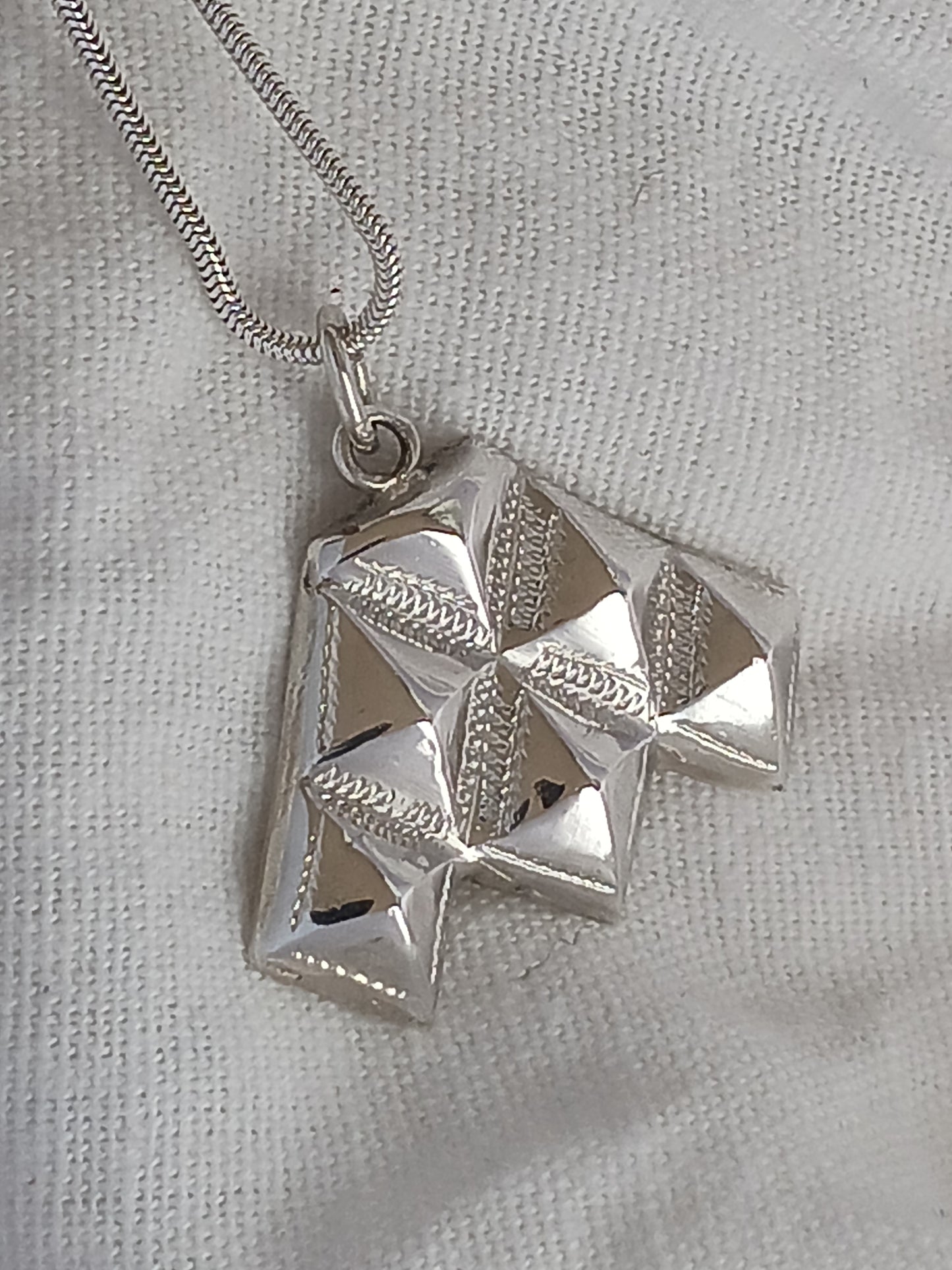 Pendentif d'inspiration touarègue