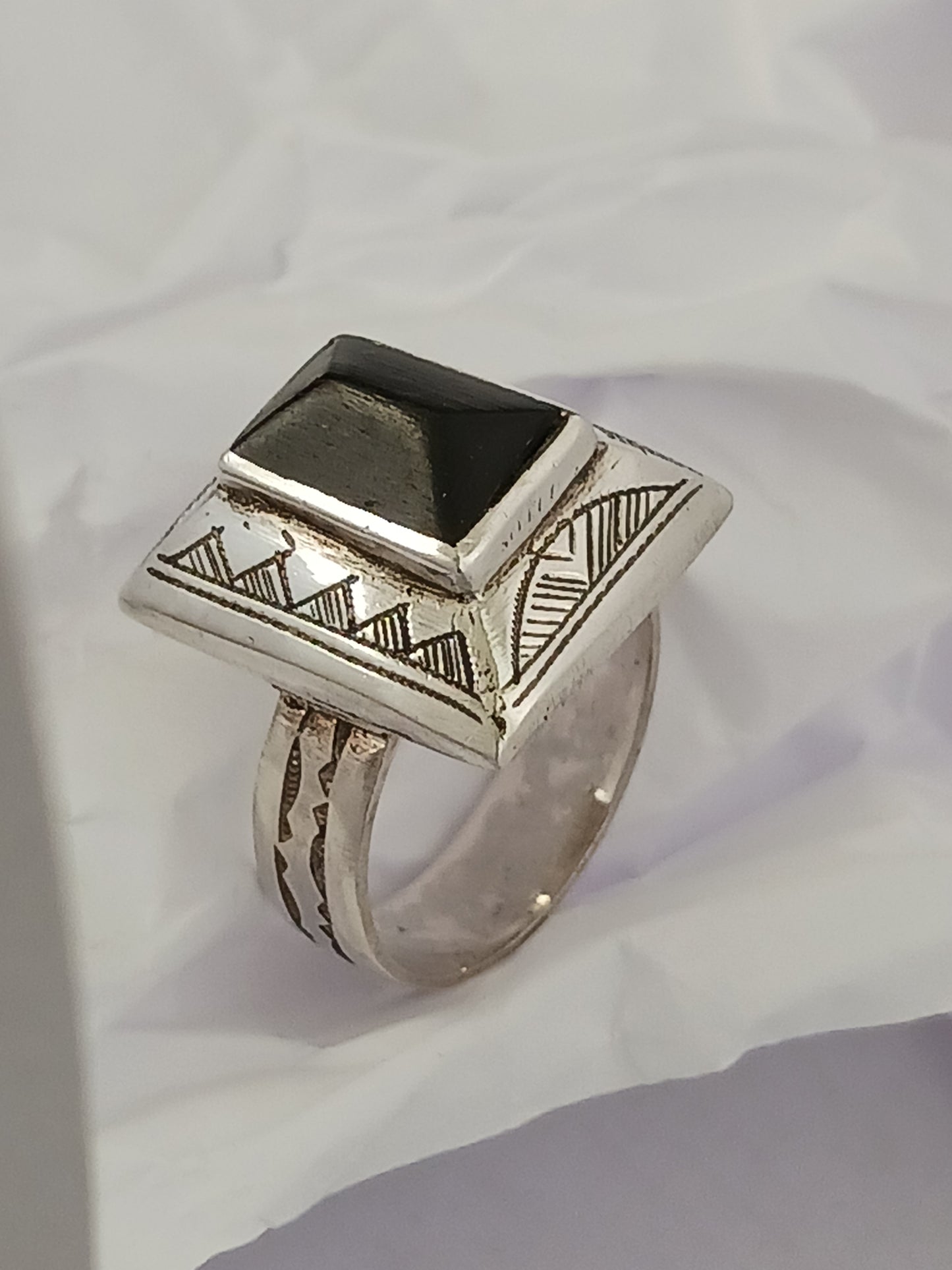 Bague touareg en argent massif