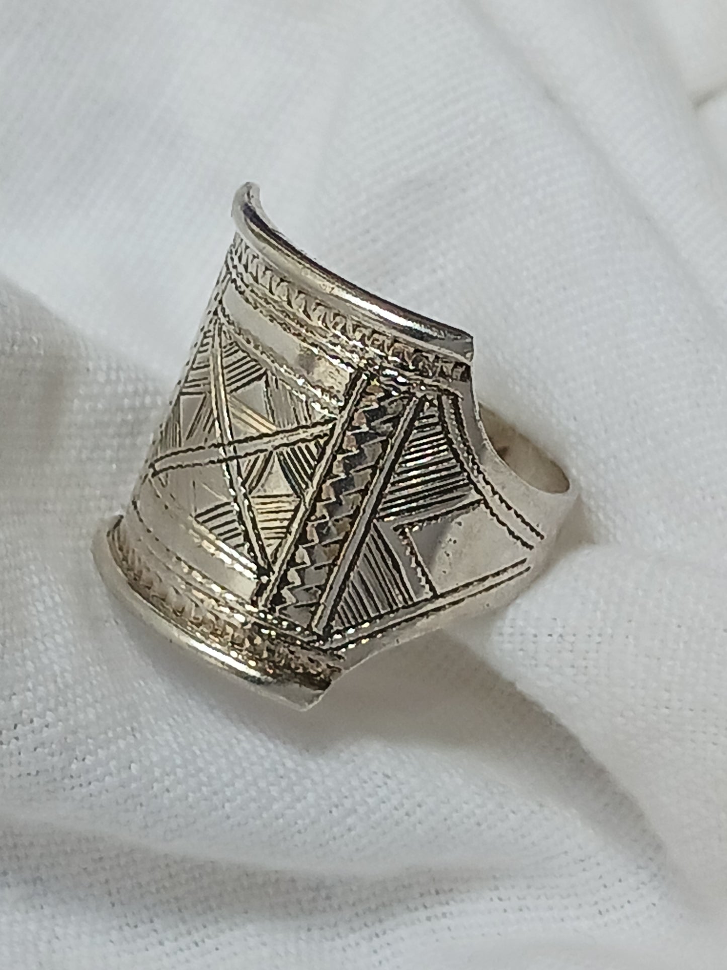 Bague touareg en argent massif