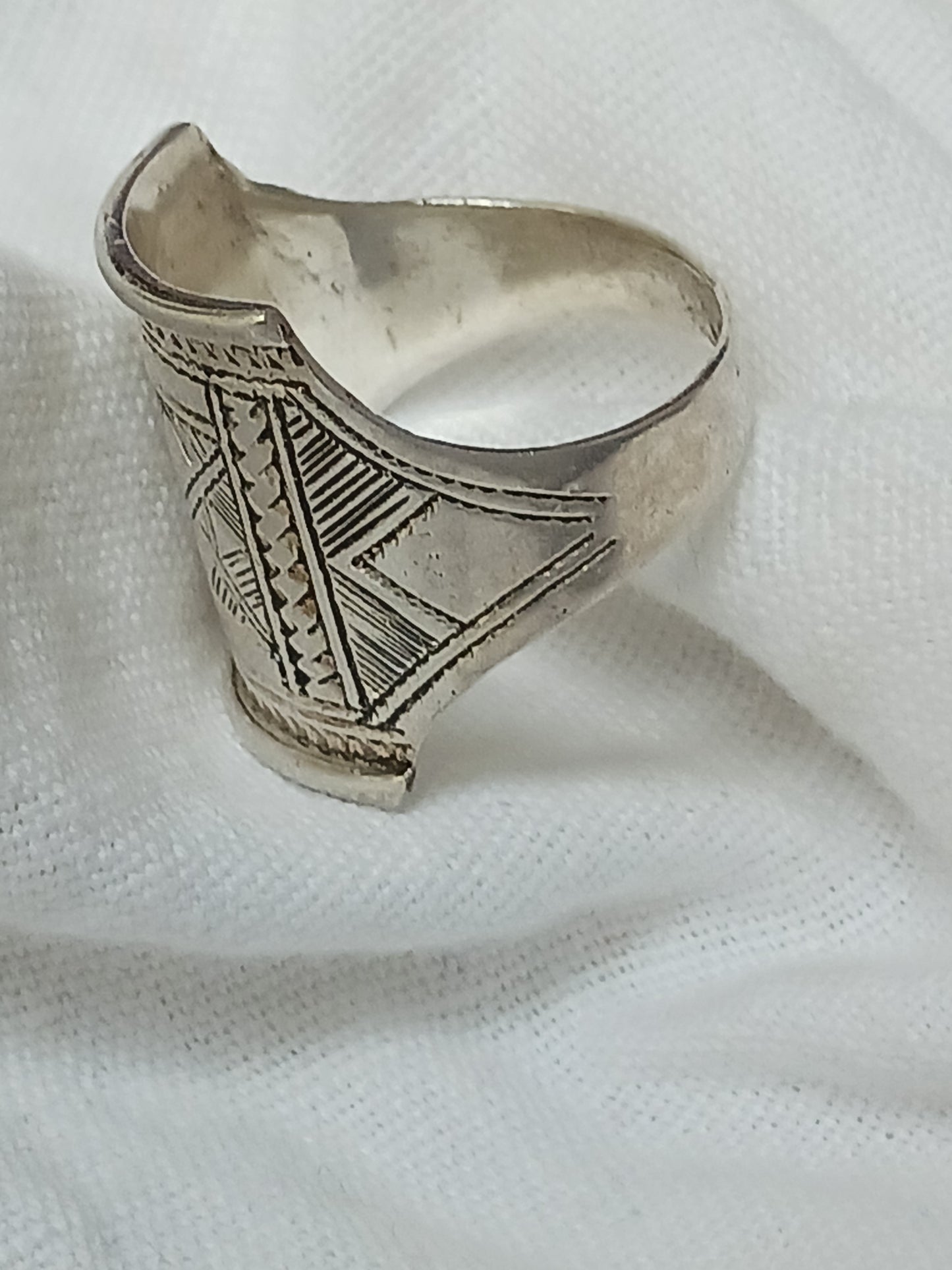 Bague touareg en argent massif