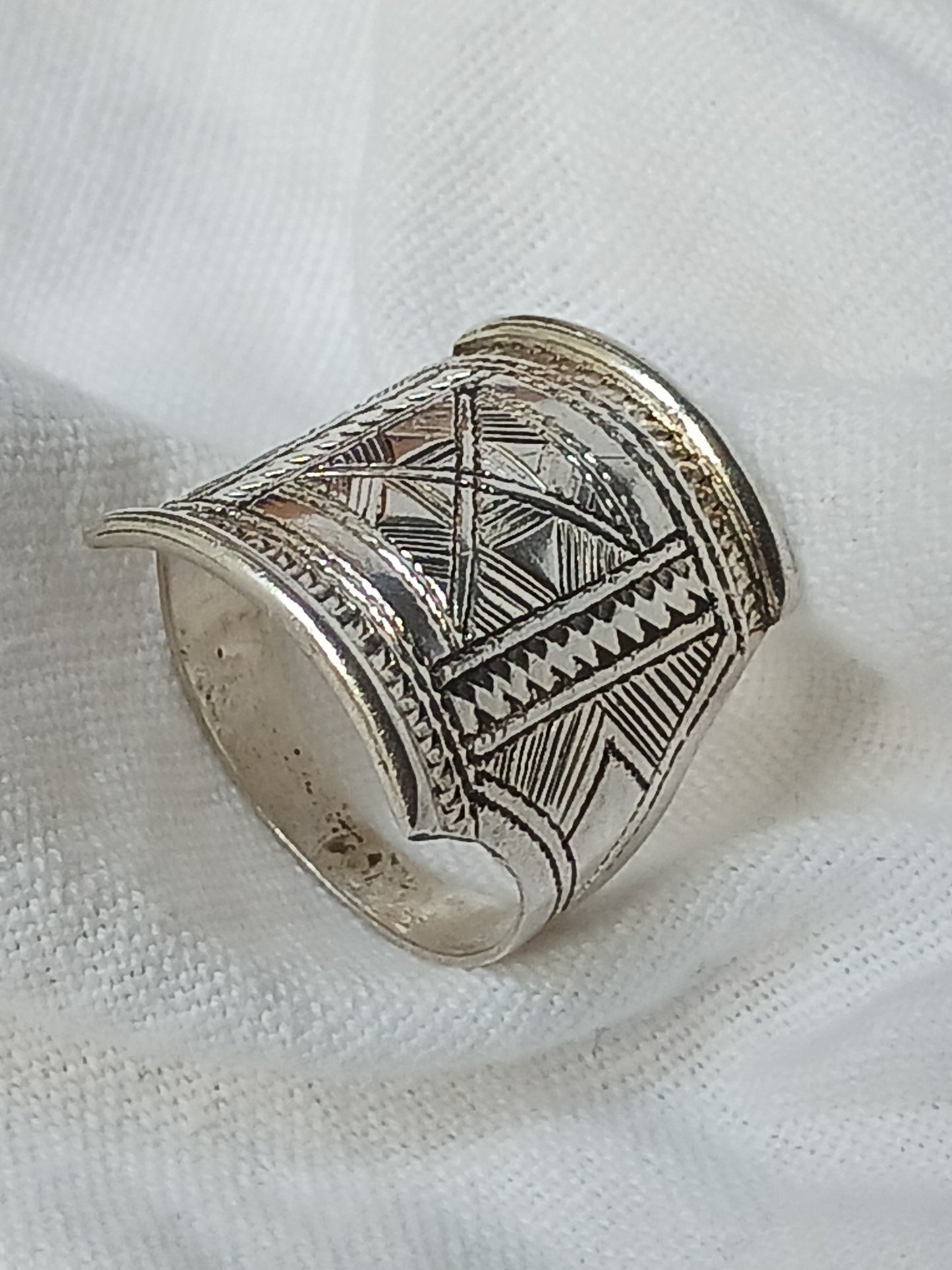 Bague touareg en argent massif