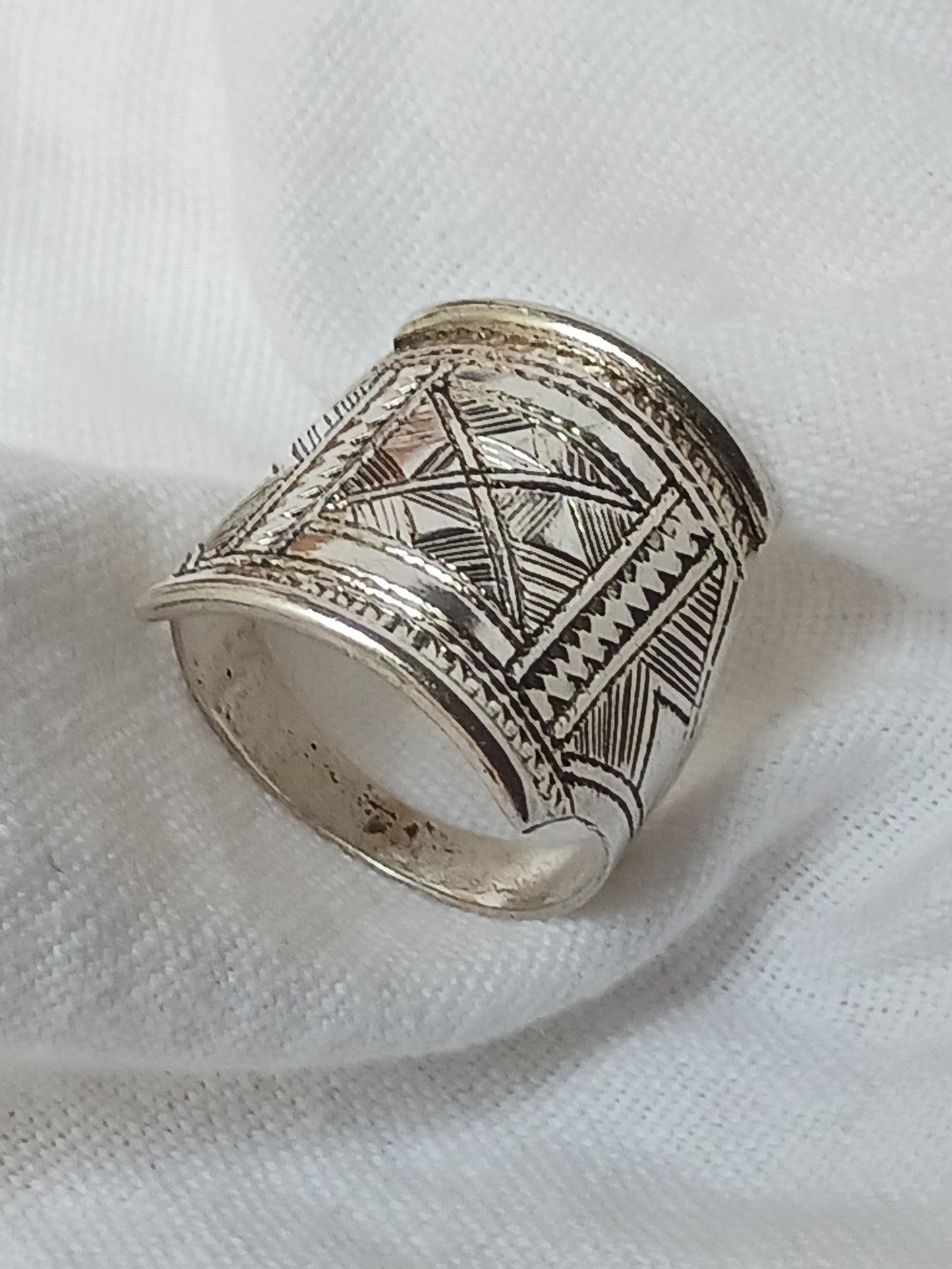 Bague touareg en argent massif