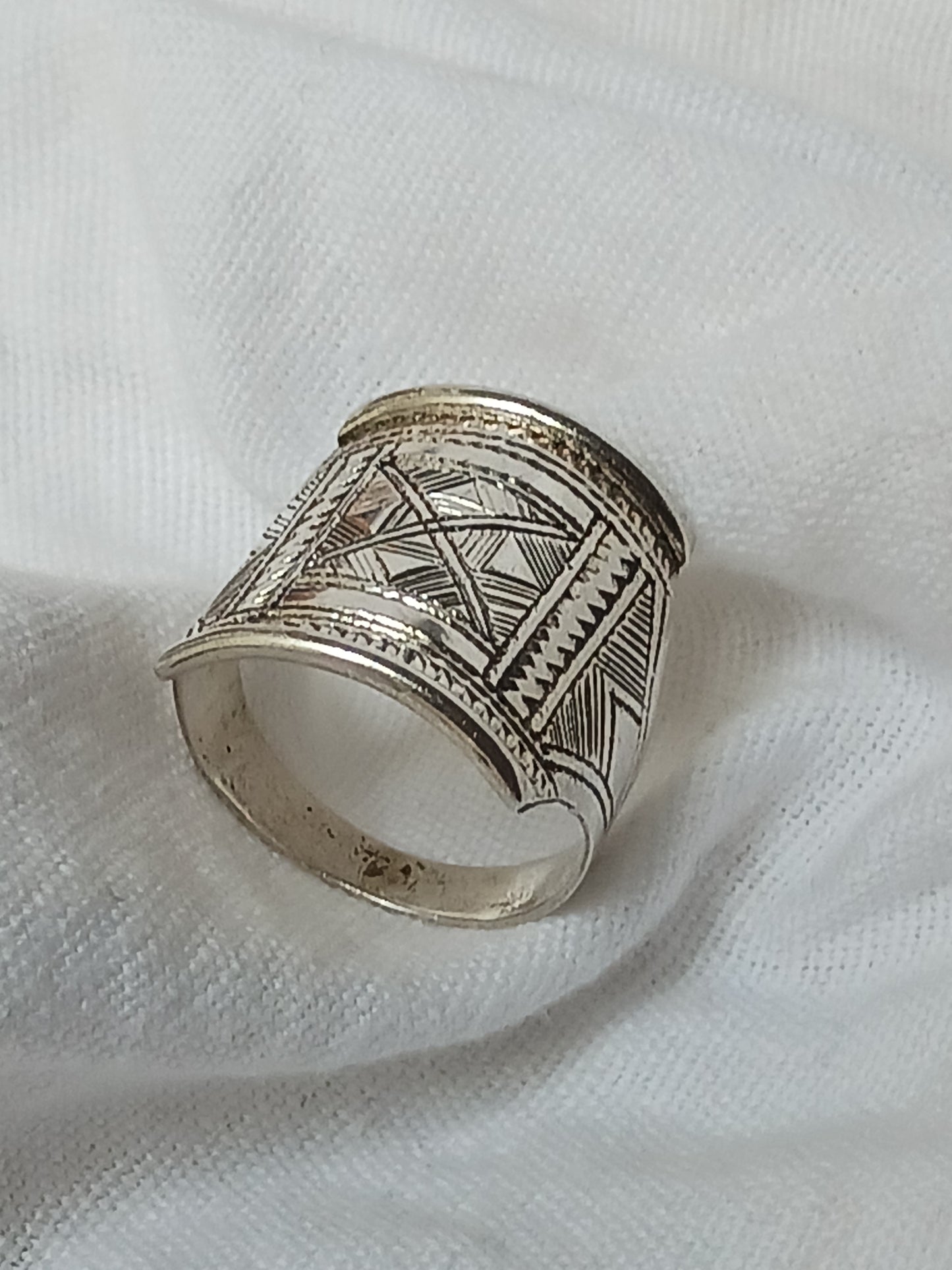 Bague touareg en argent massif