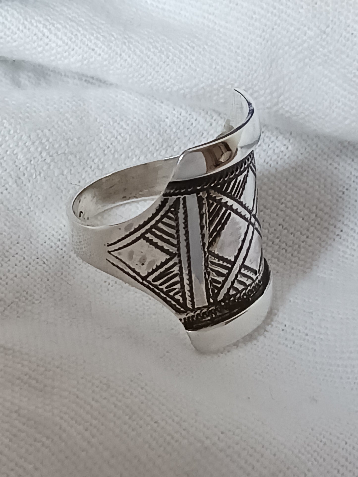 Bague touareg en argent massif