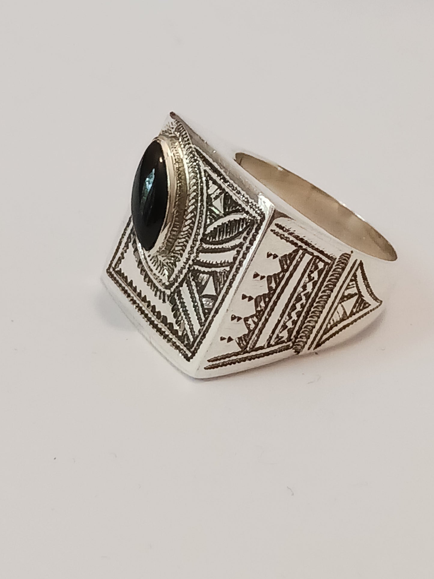 Bague touareg en argent massif