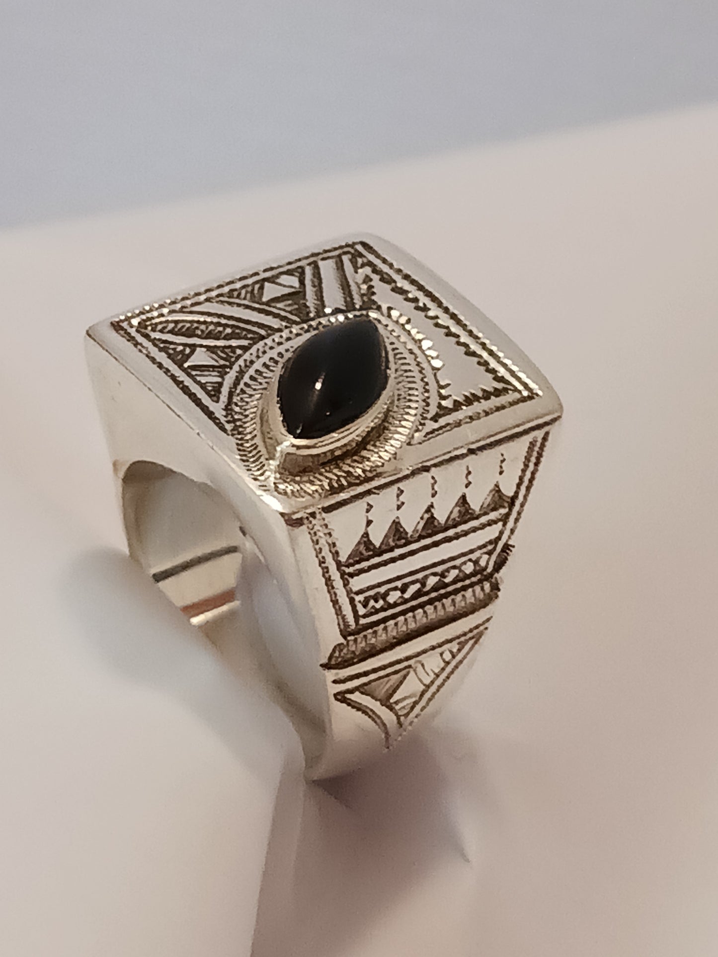Bague touareg en argent massif