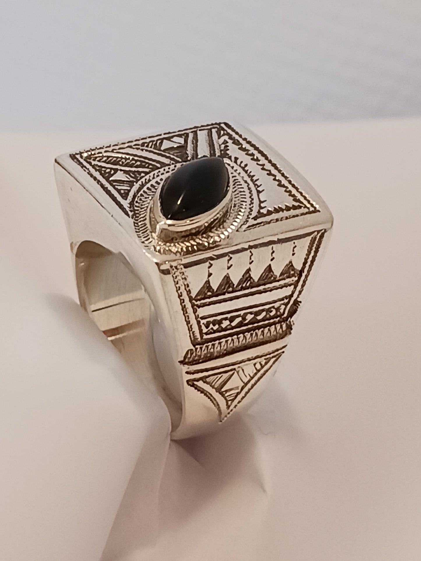 Bague touareg en argent massif