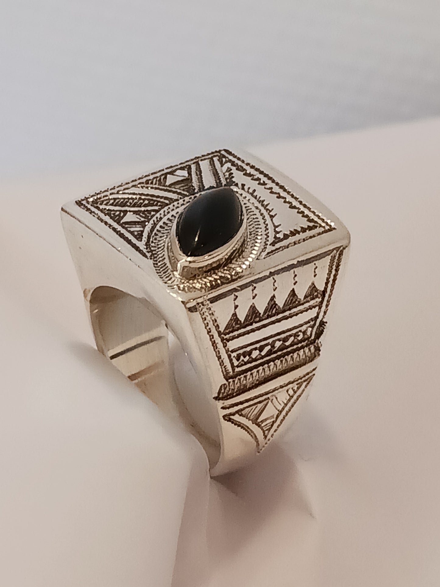 Bague touareg en argent massif