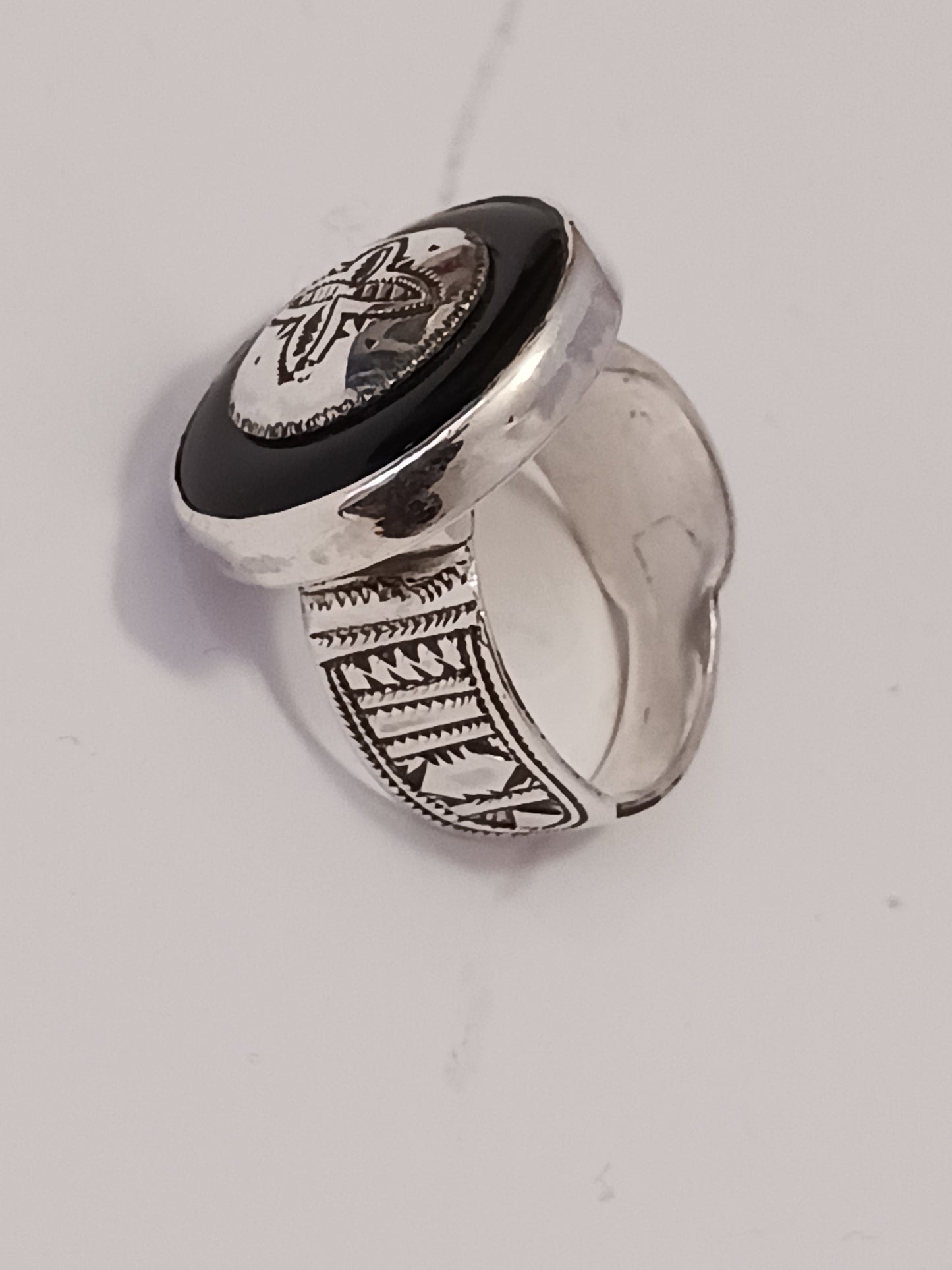 Bague touareg en argent massif