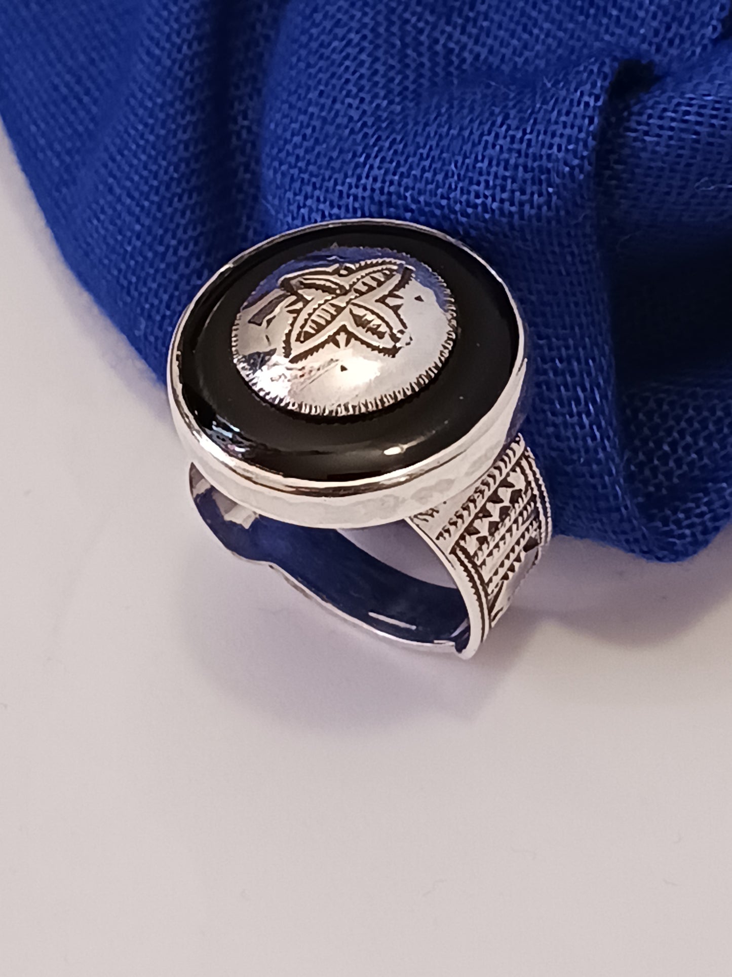 Bague touareg en argent massif