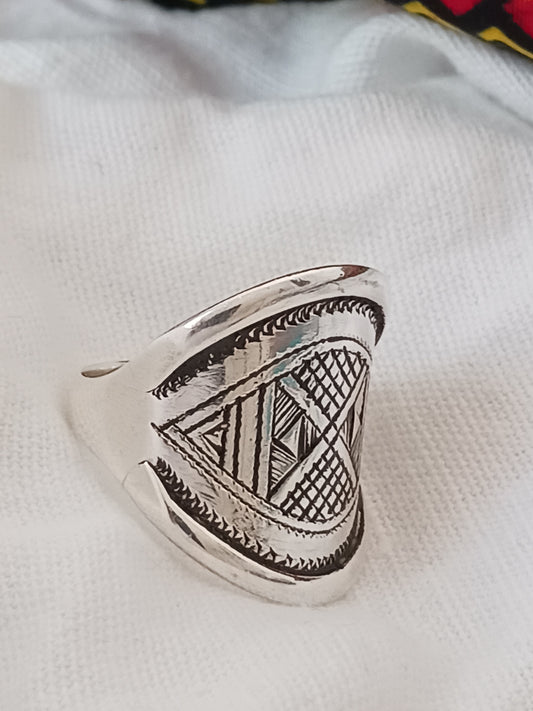 Bague touareg en argent massif