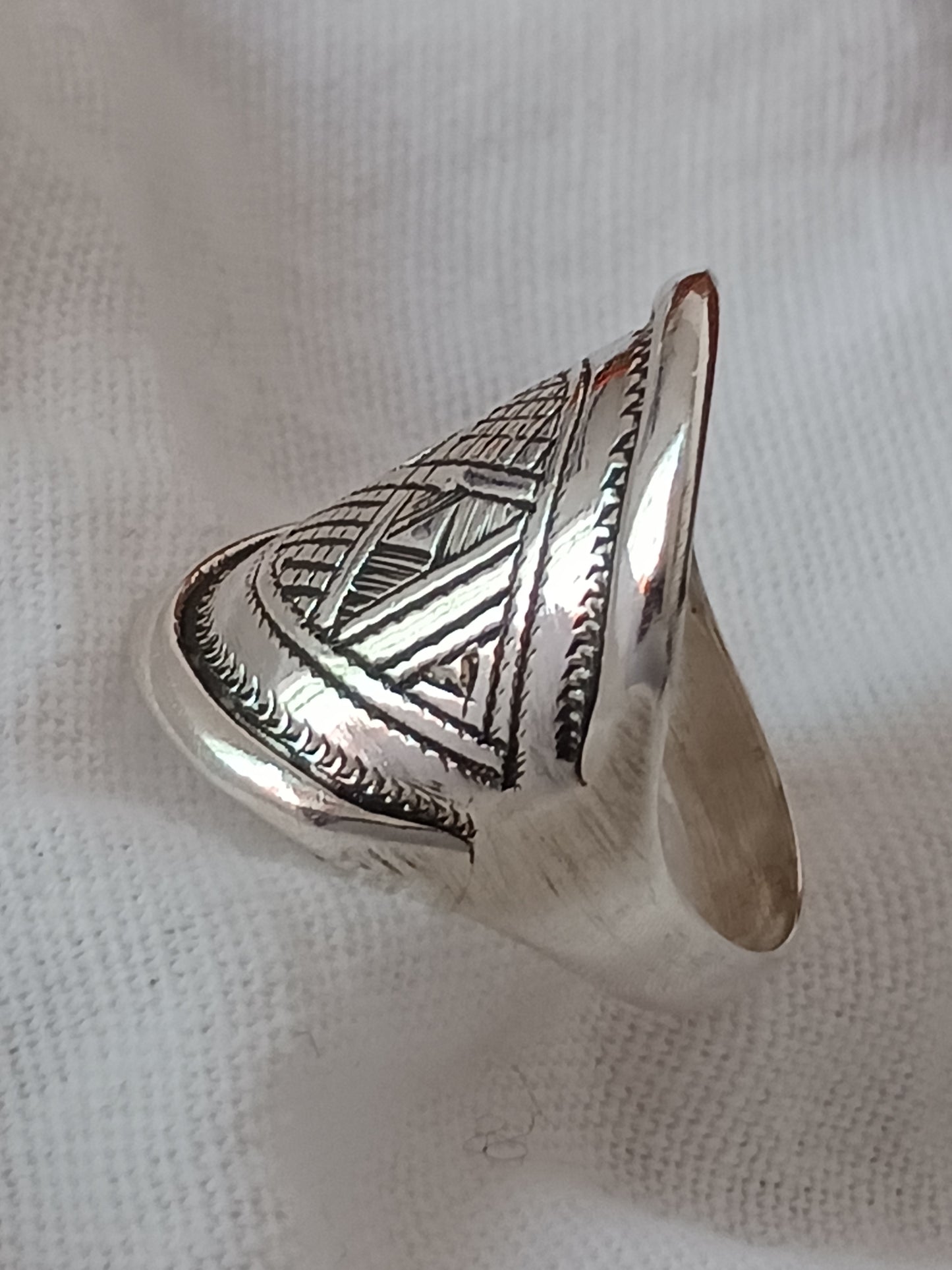 Bague touareg en argent massif