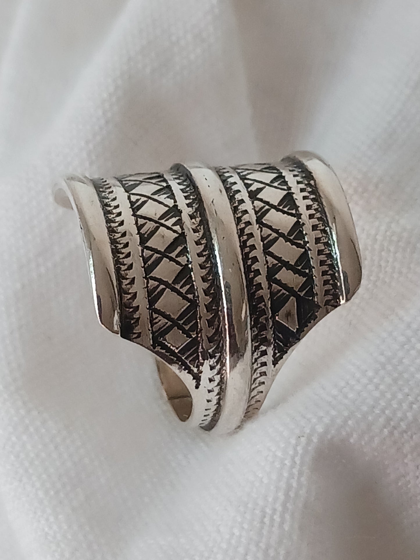 Bague touareg en argent massif