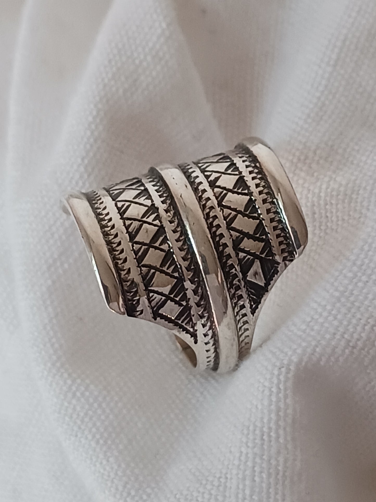 Bague touareg en argent massif