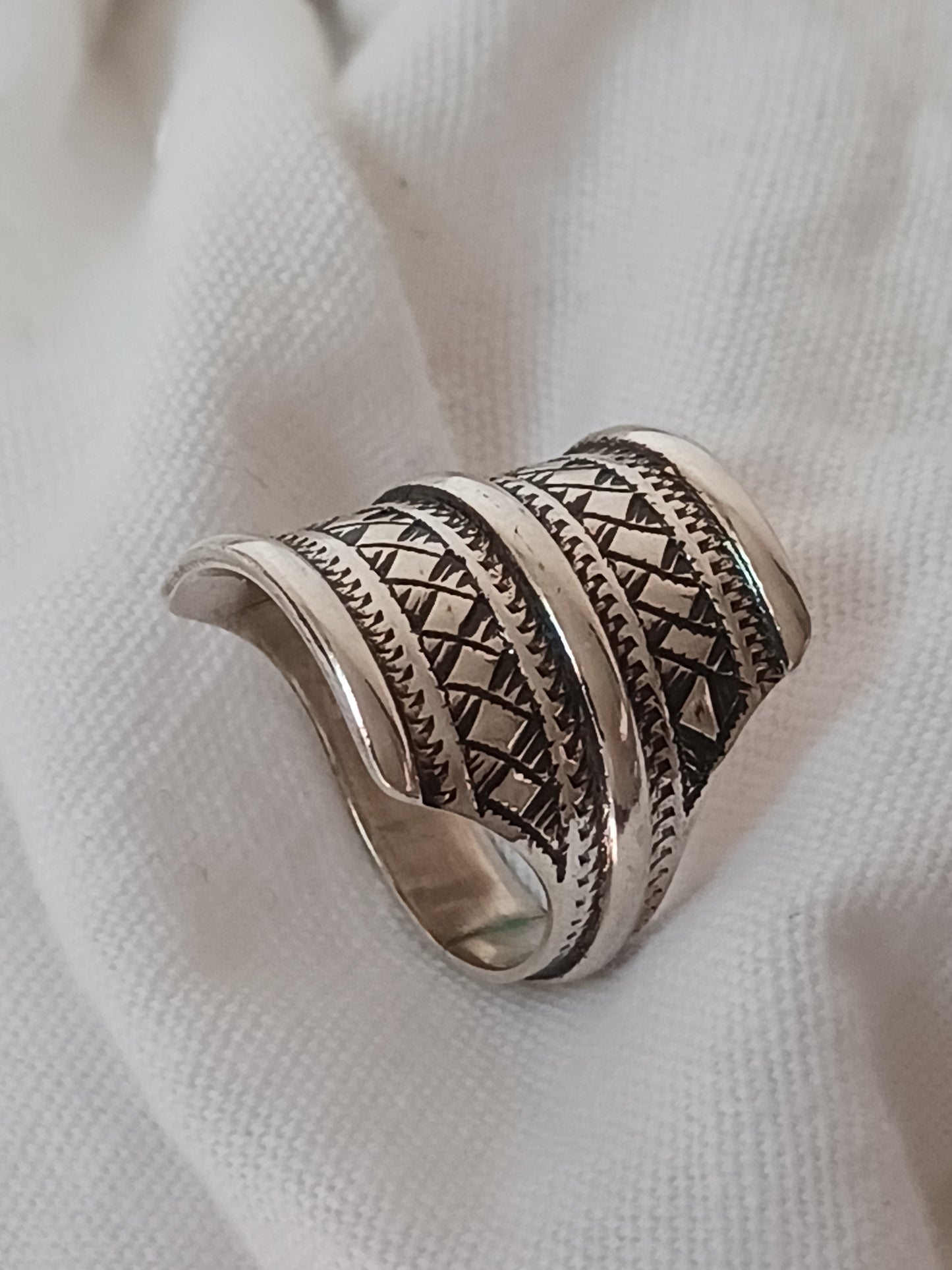 Bague touareg en argent massif