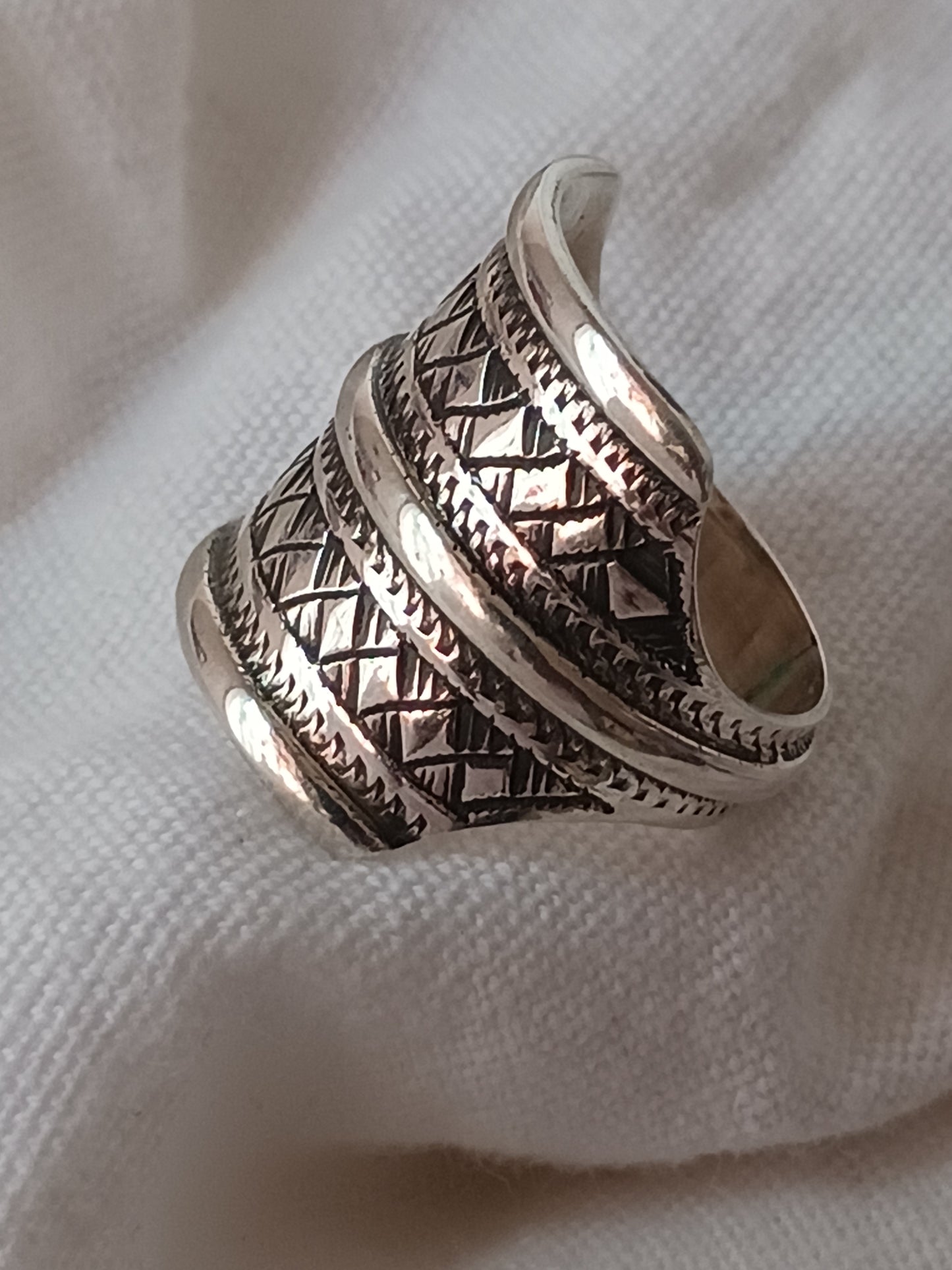 Bague touareg en argent massif