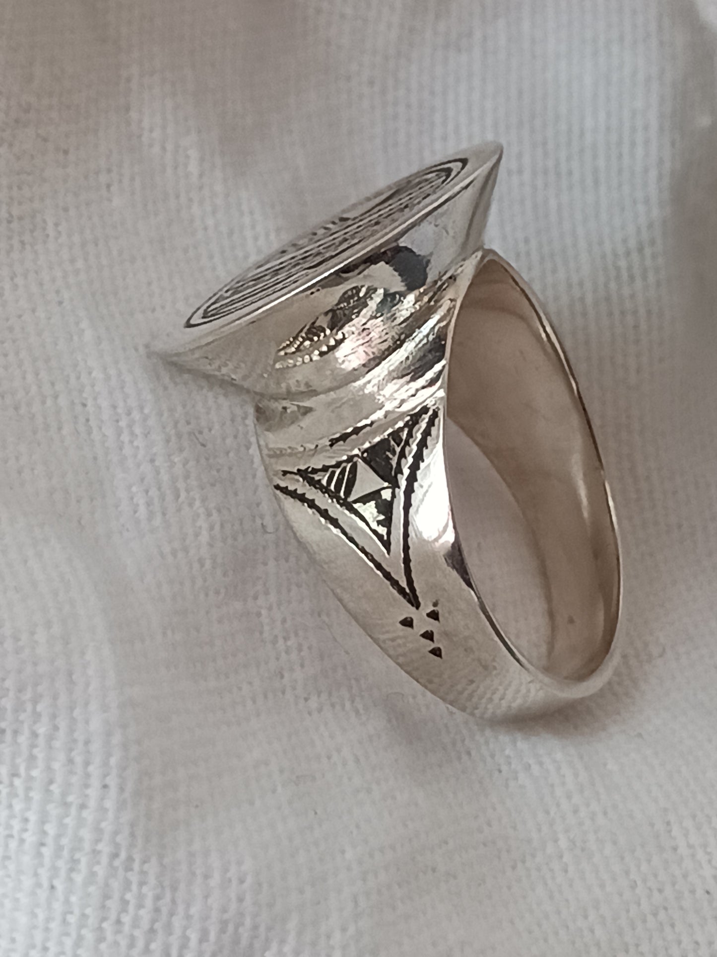 Bague touareg en argent massif