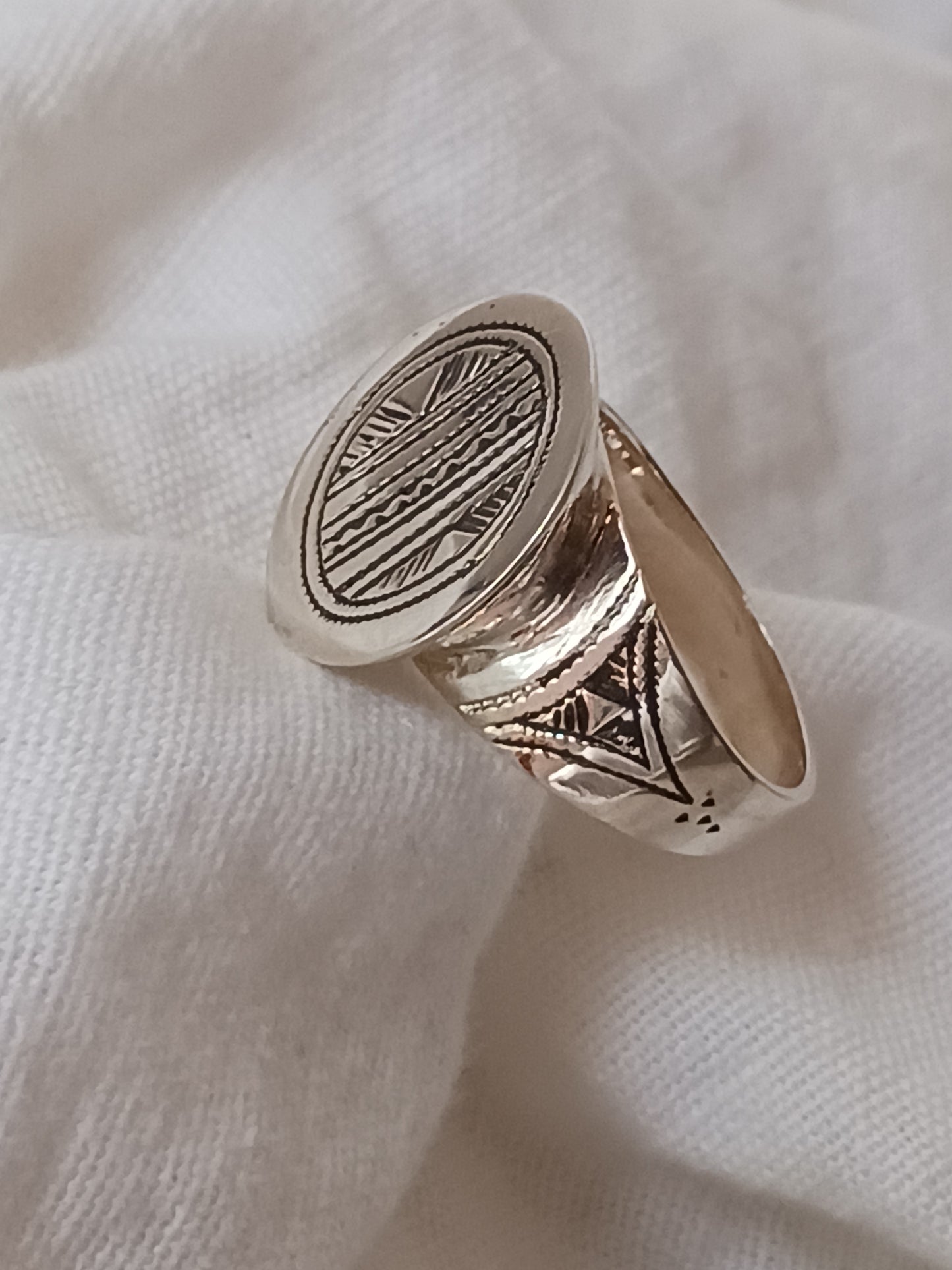 Bague touareg en argent massif