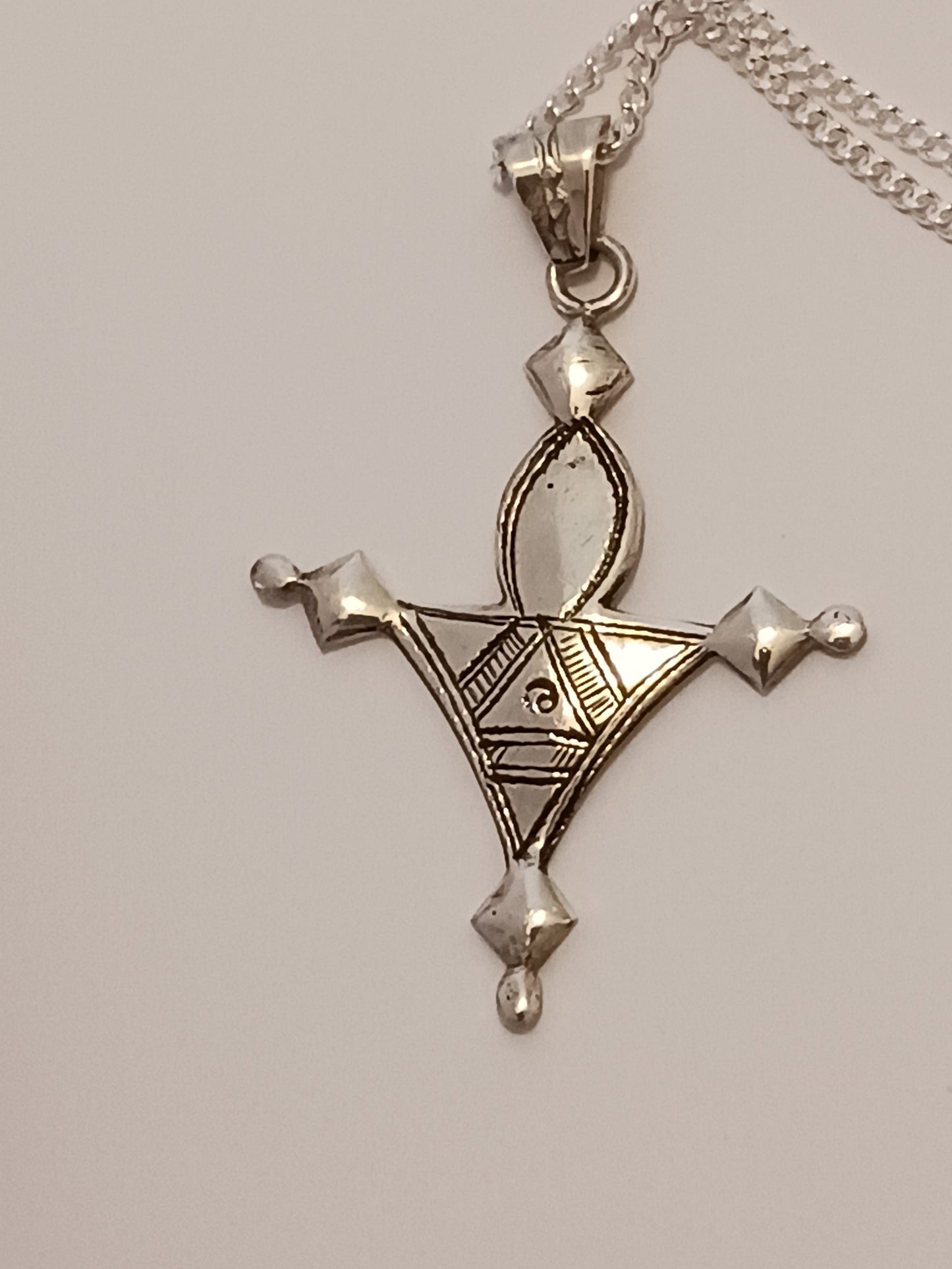 Collier Croix touareg en argent massif