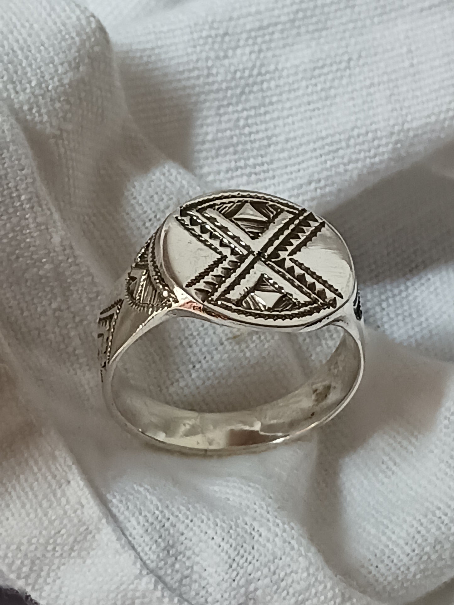 Bague touareg en argent massif