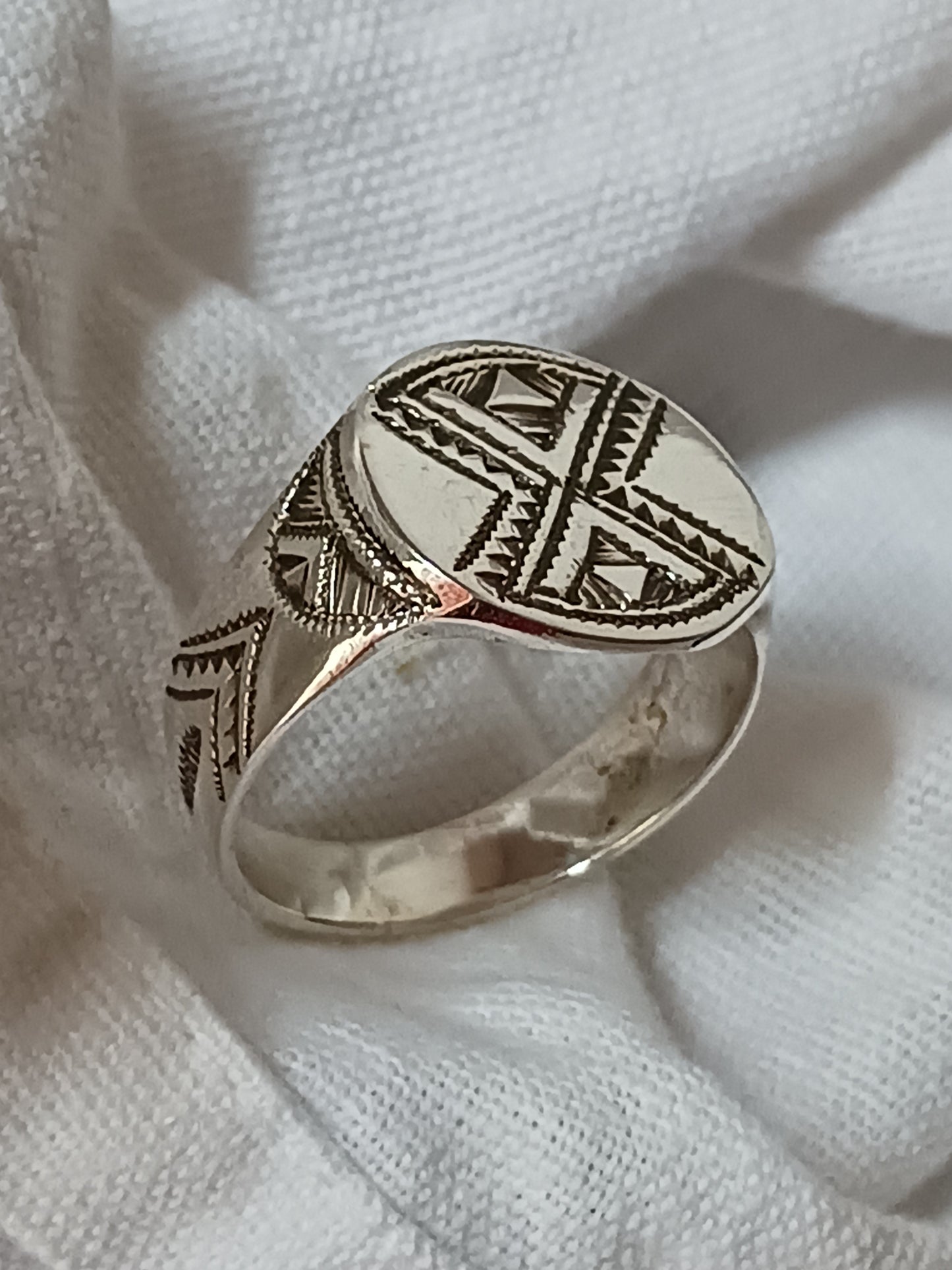 Bague touareg en argent massif