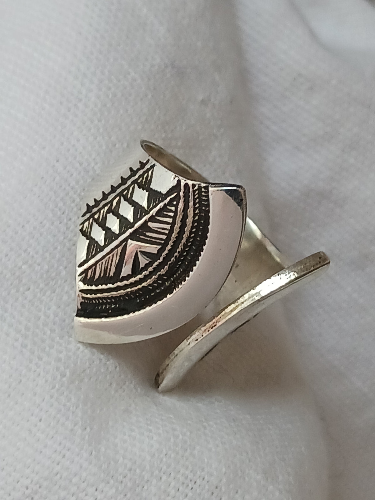 Bague touareg en argent massif