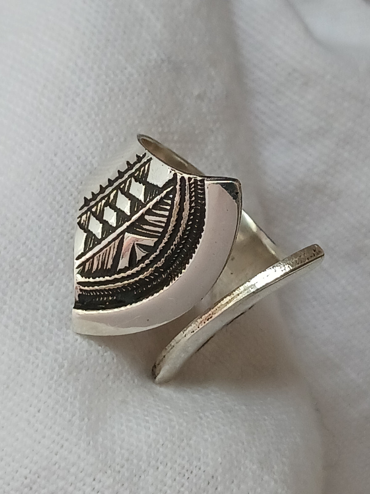 Bague touareg en argent massif