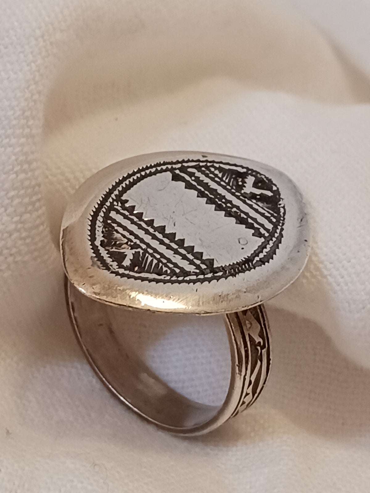 Bague touareg en argent massif