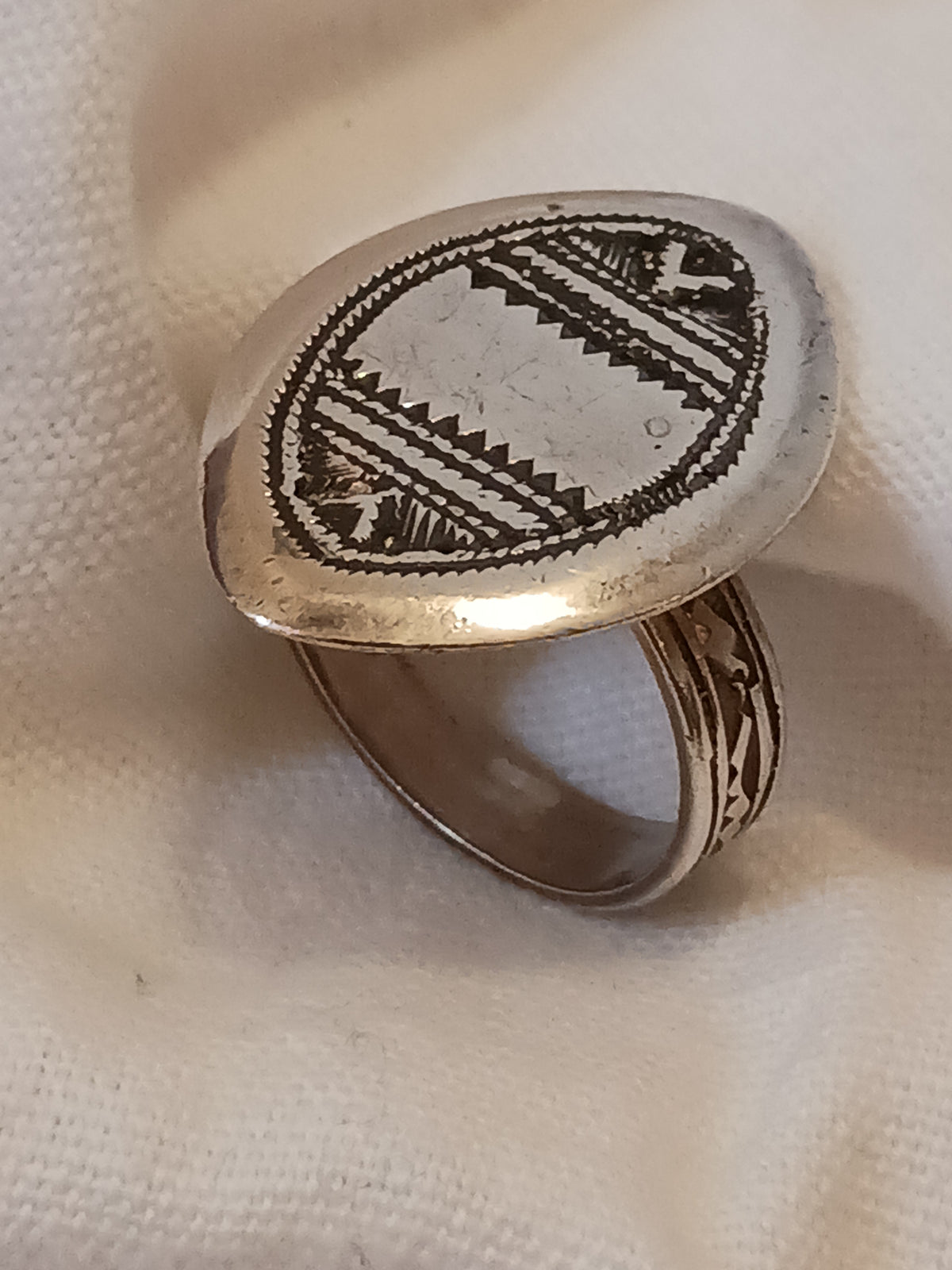 Bague touareg en argent massif