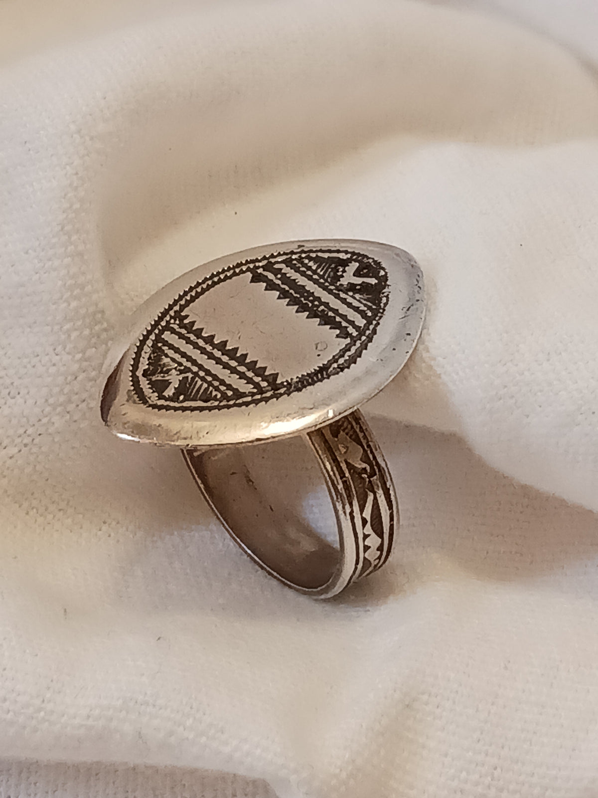 Bague touareg en argent massif