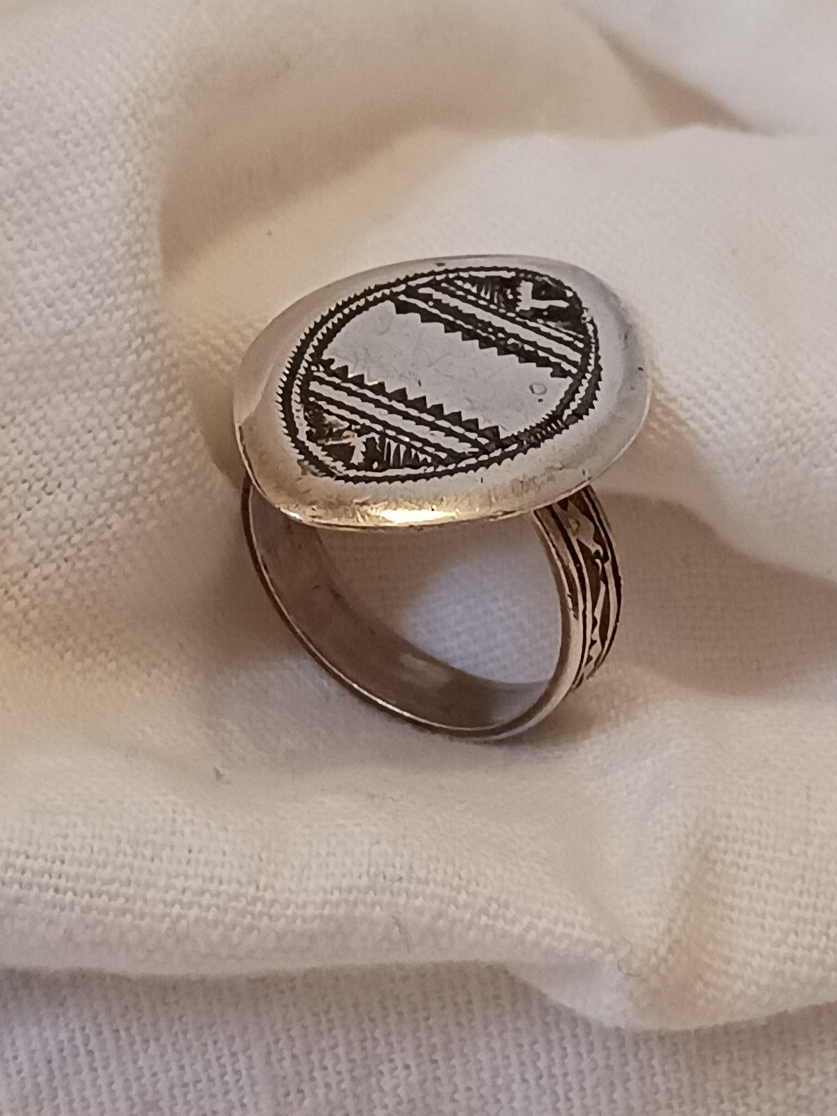 Bague touareg en argent massif