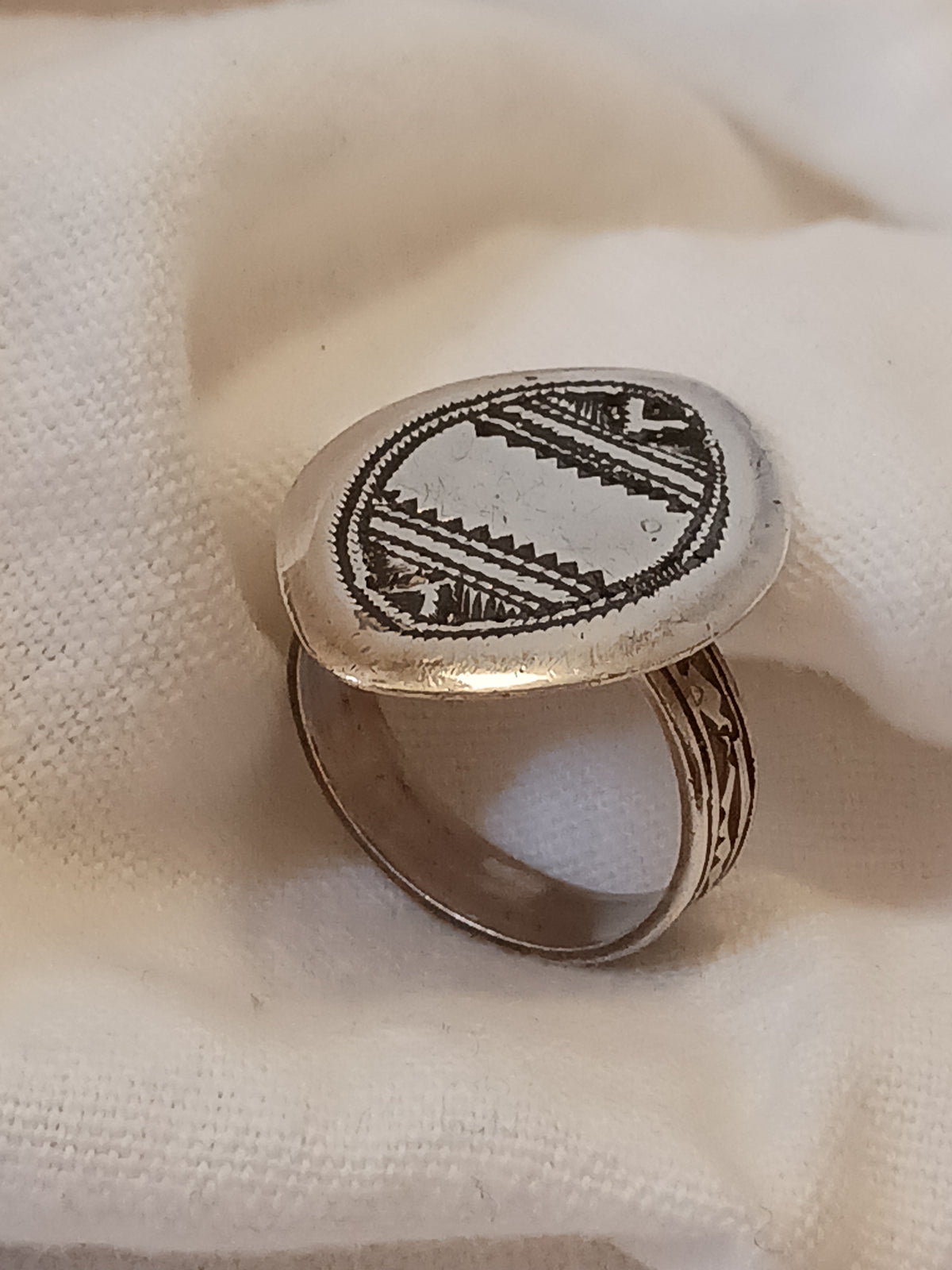 Bague touareg en argent massif