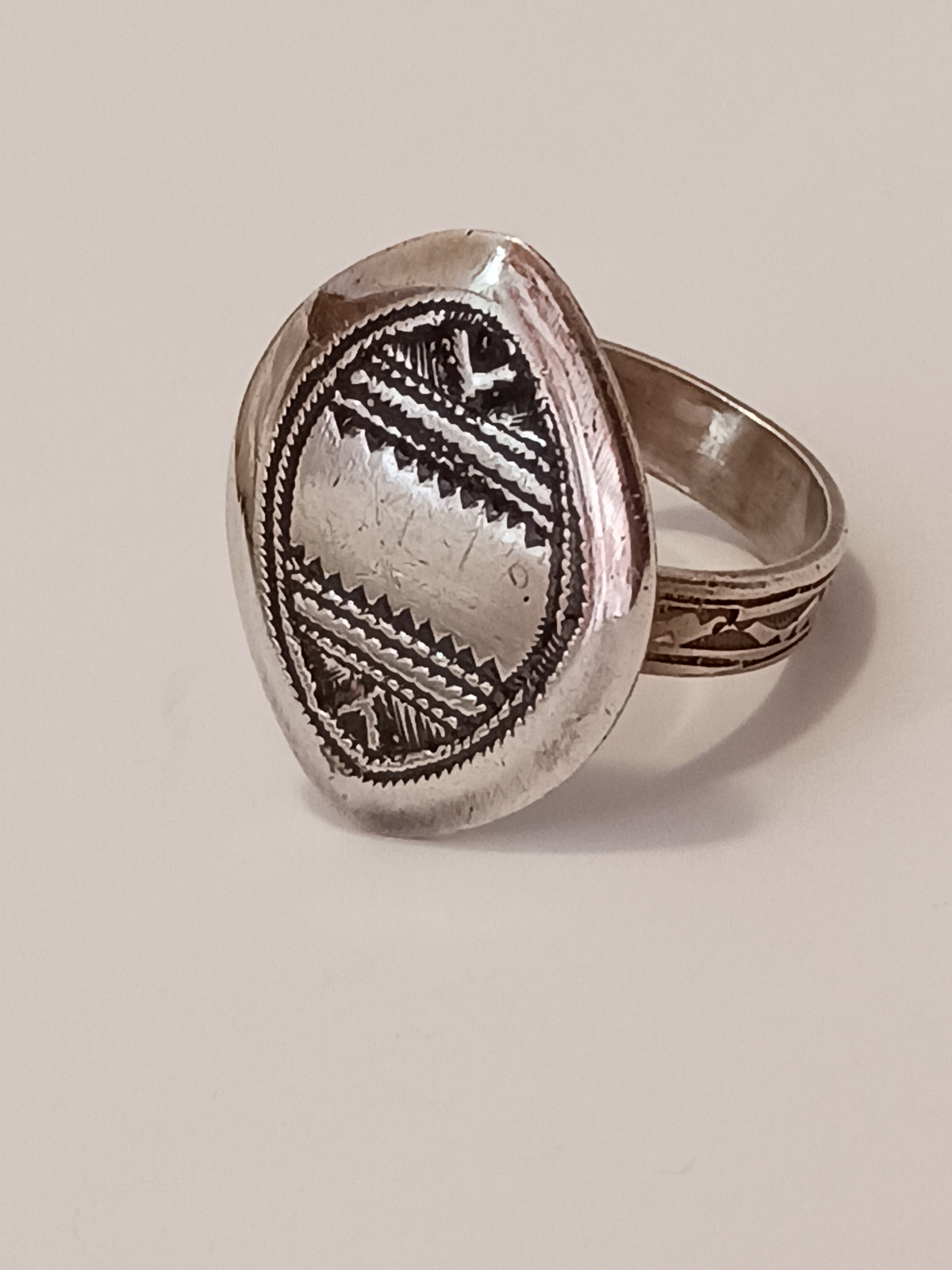 Bague touareg en argent massif