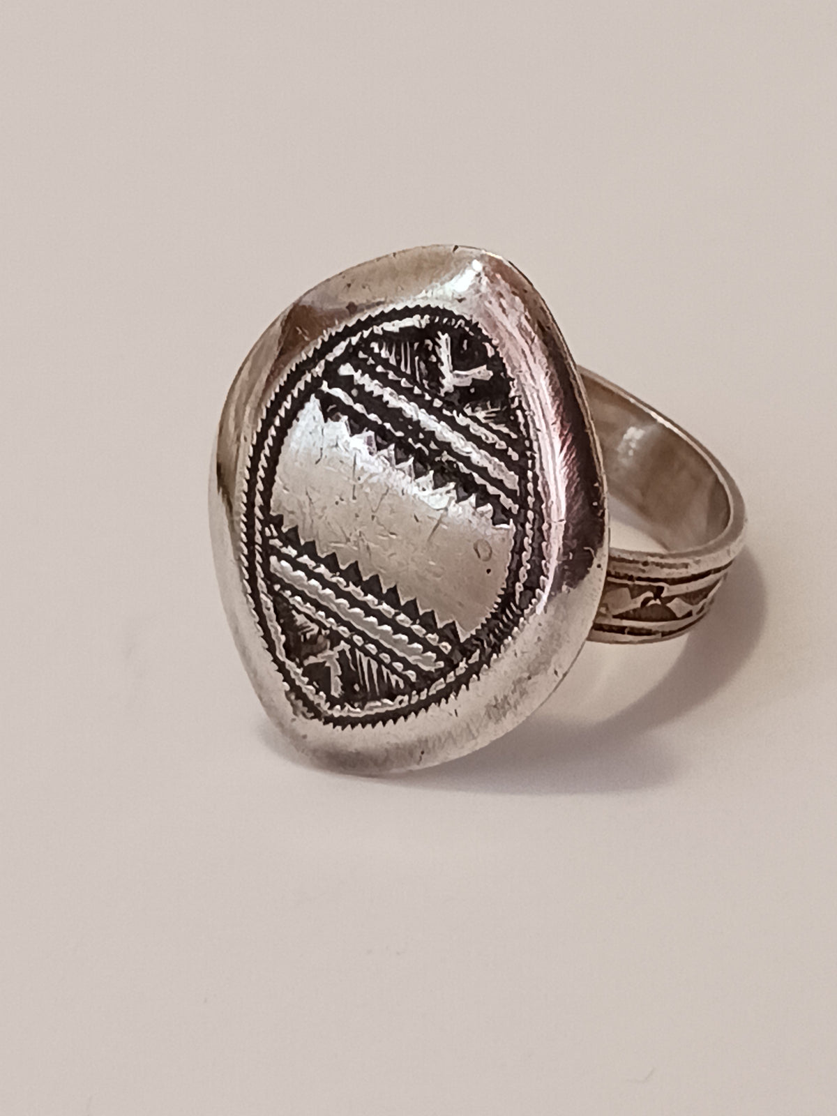 Bague touareg en argent massif